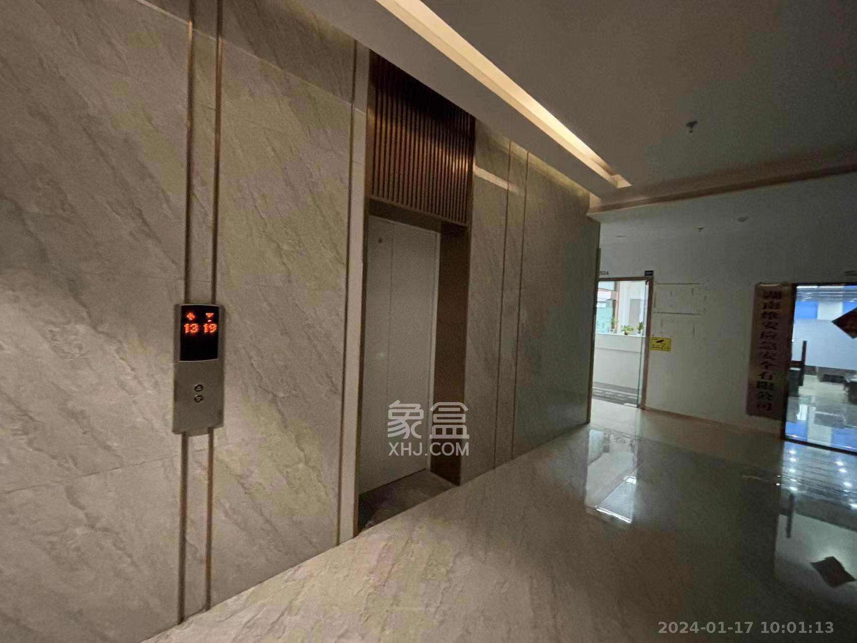 华润置地广场二期  1室1厅1卫   4600.00元/月室内图