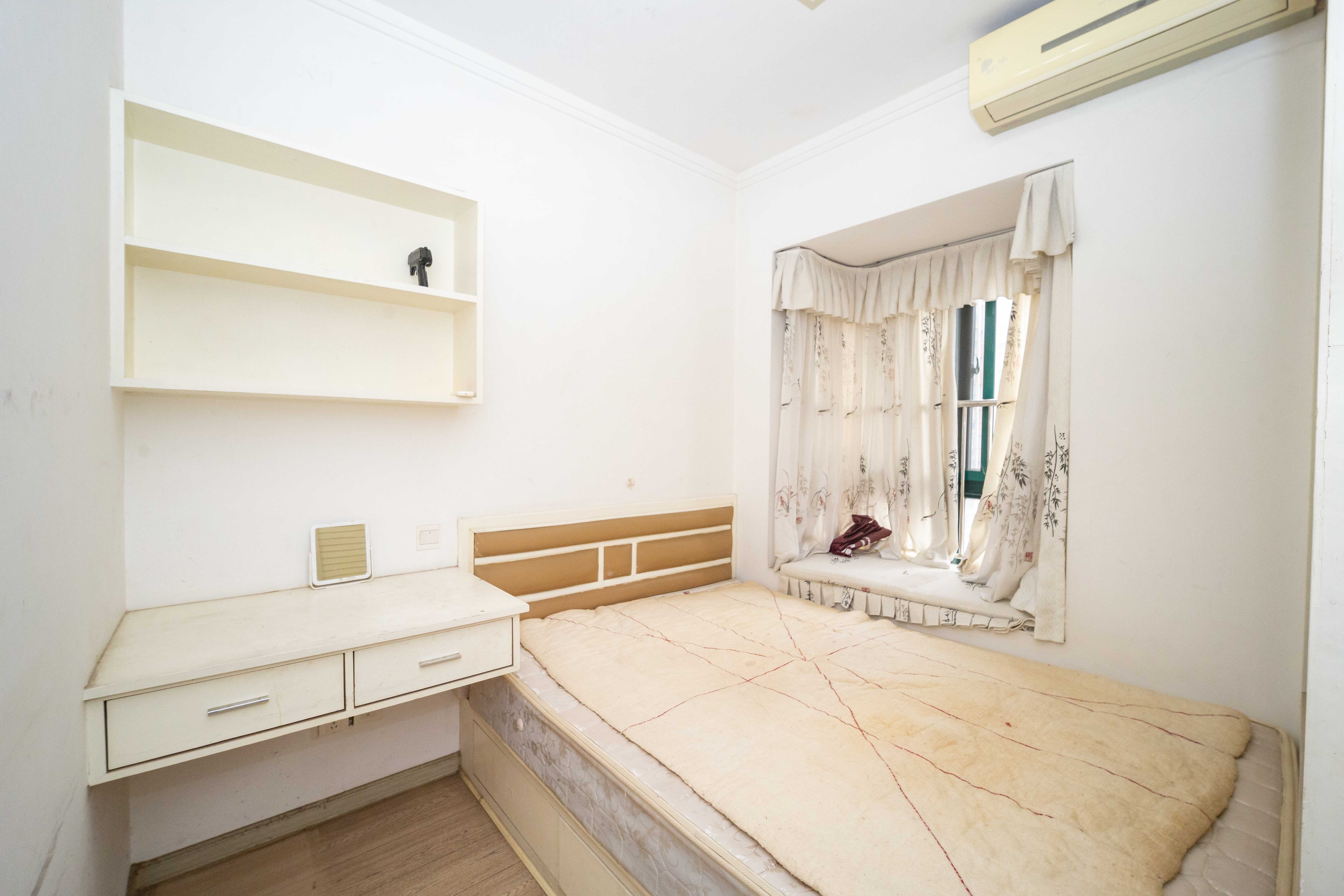 东玺门 2室2厅1卫 66.0万 东玺门 2室2厅1卫 66.0万卧室