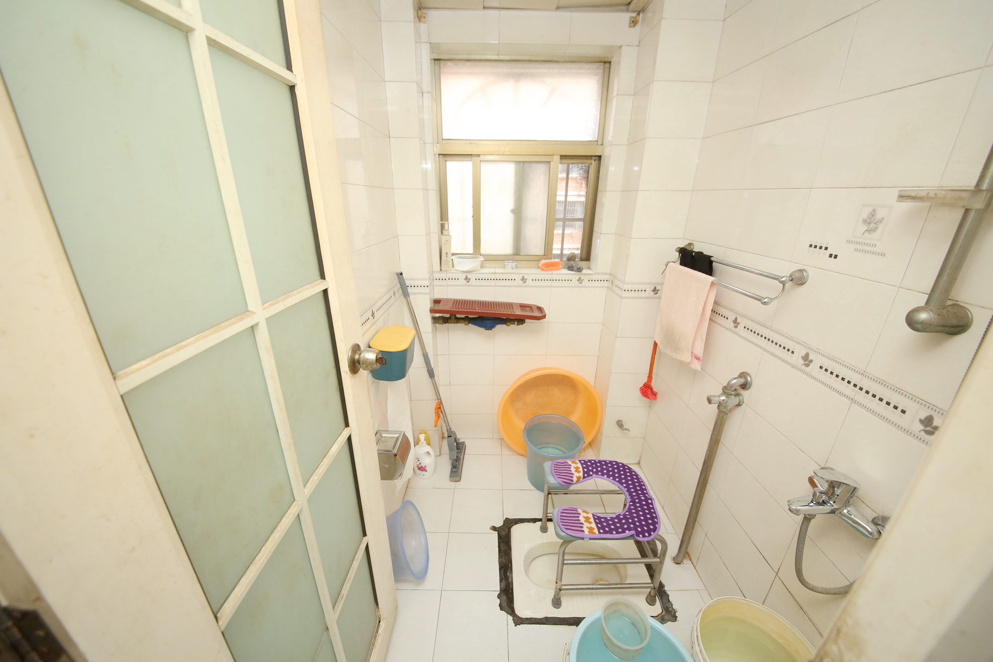 泰时新雅园  3室2厅2卫    94.0万卫生间