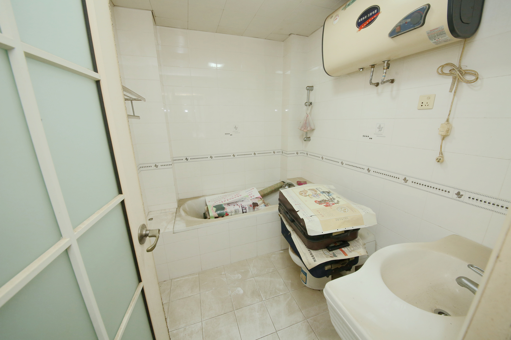 泰时新雅园  3室2厅2卫    94.0万卫生间