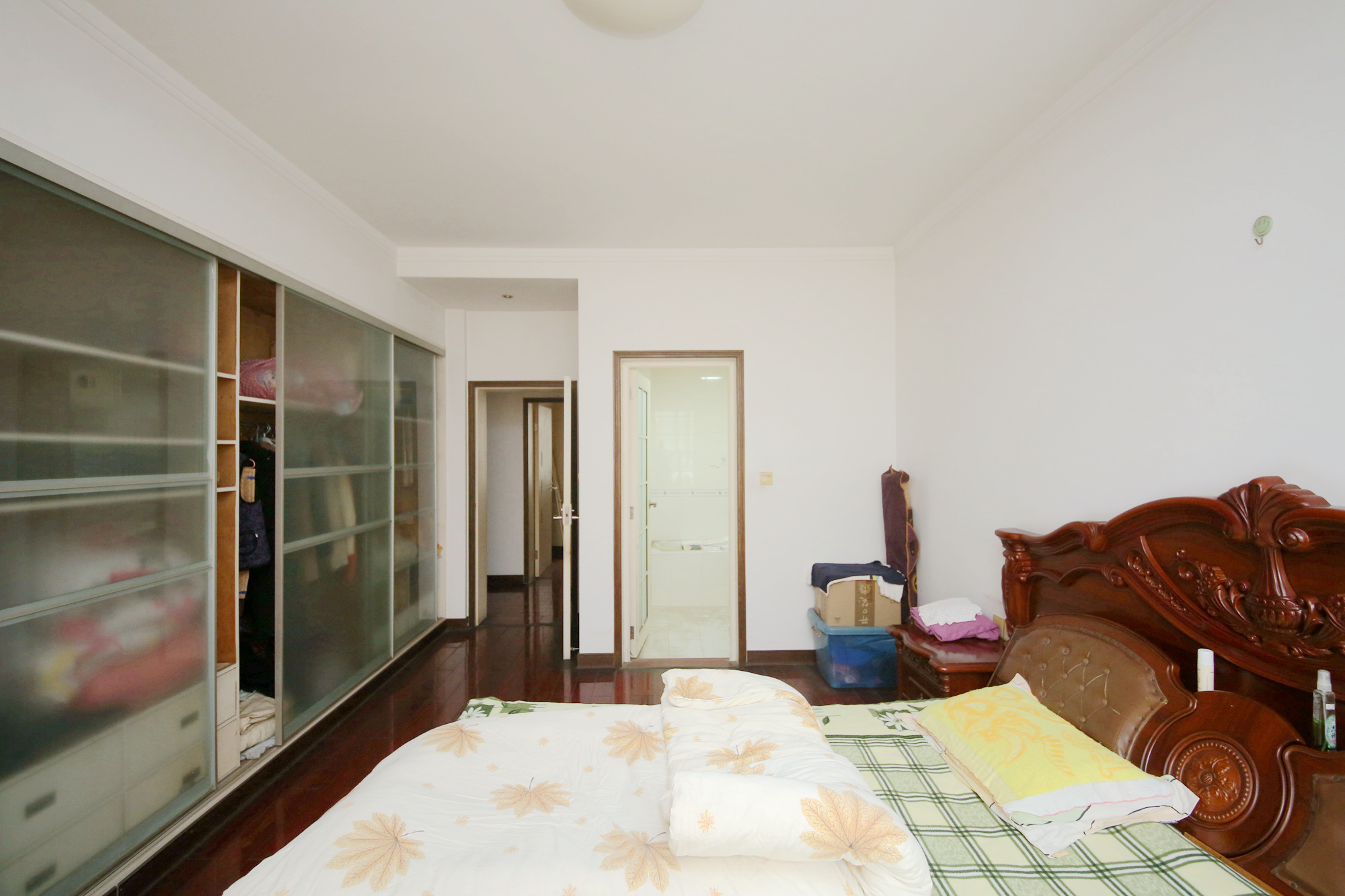 泰时新雅园  3室2厅2卫    94.0万卧室