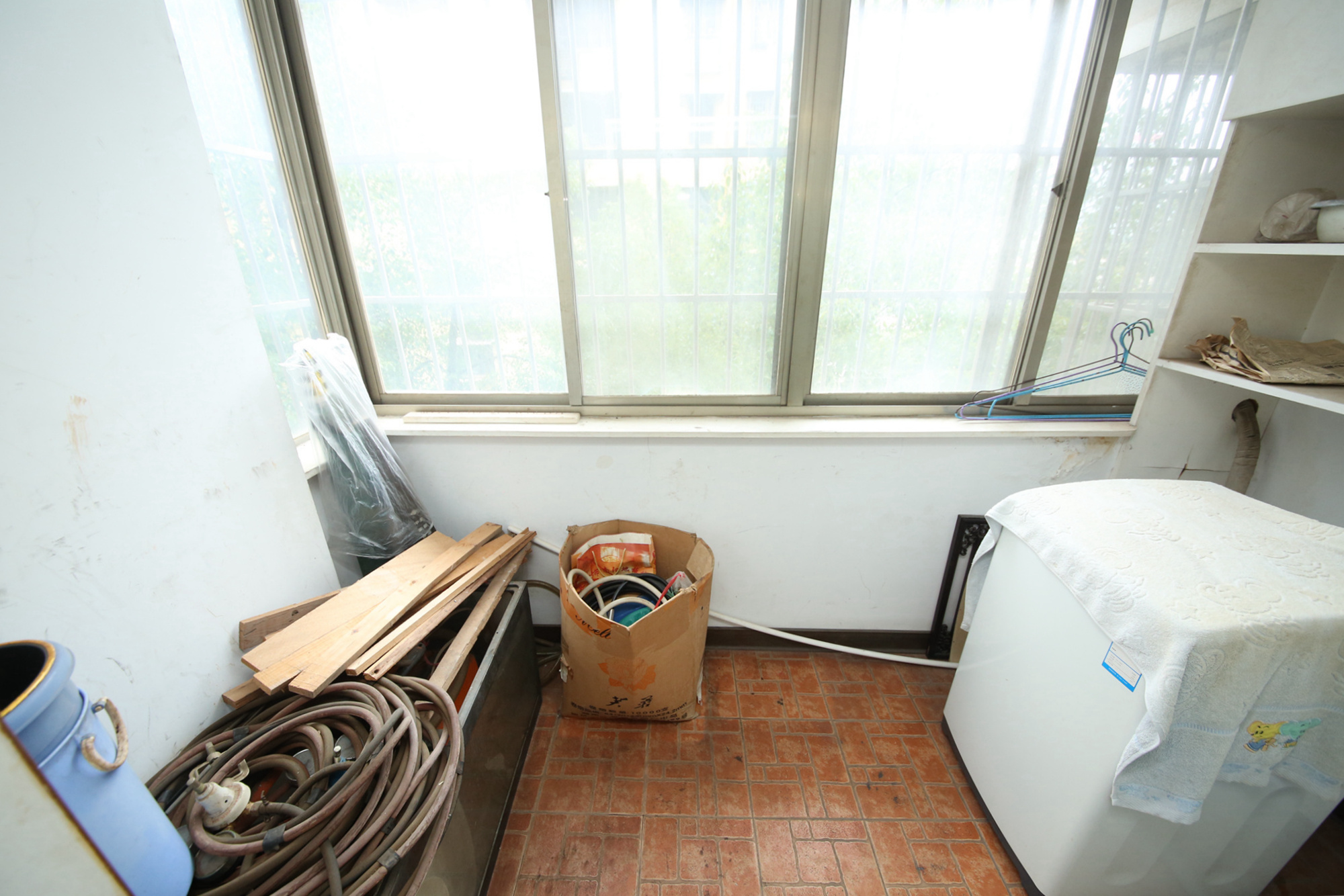 泰时新雅园  3室2厅2卫    94.0万阳台