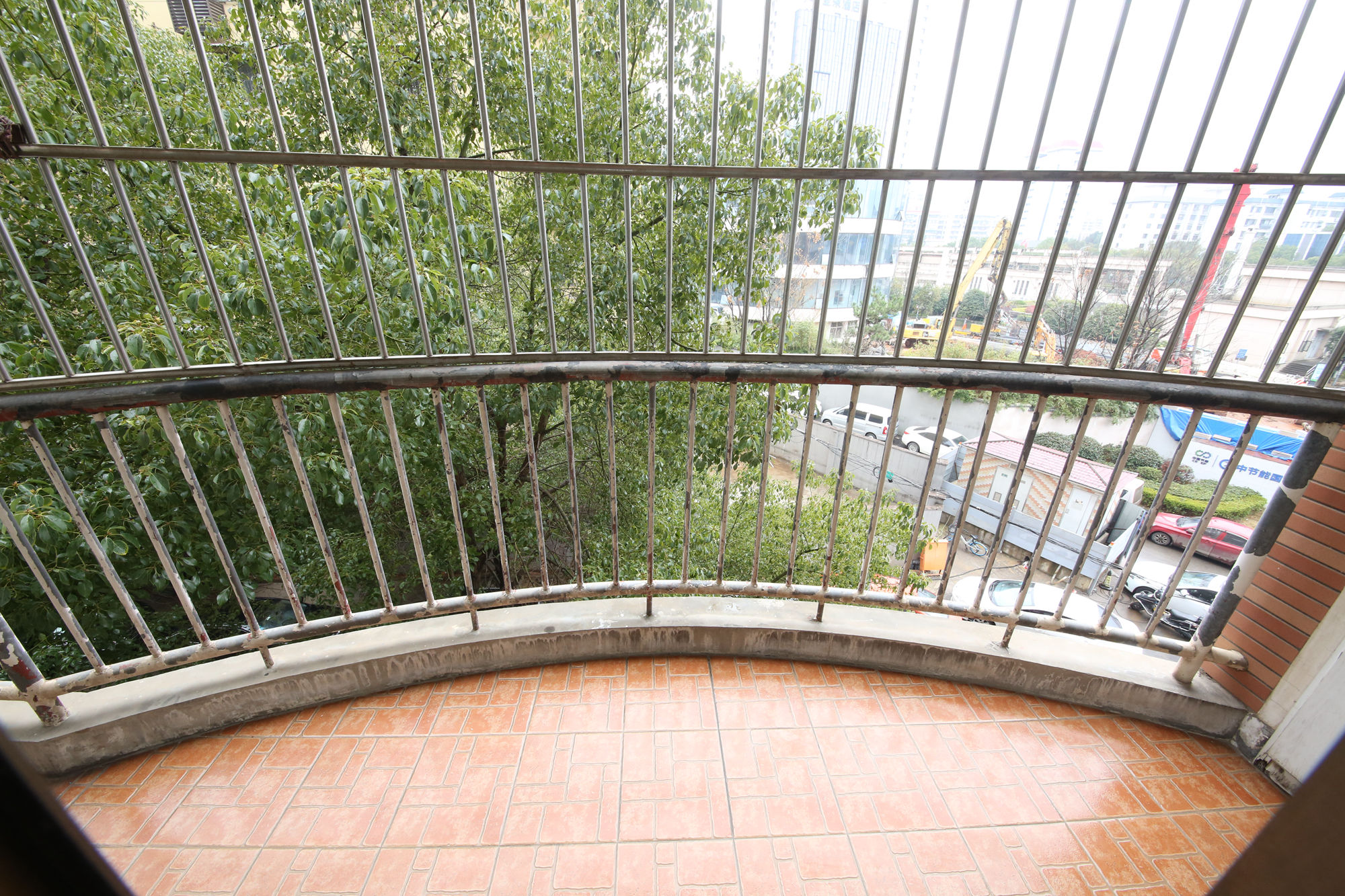 泰时新雅园  3室2厅2卫    94.0万阳台