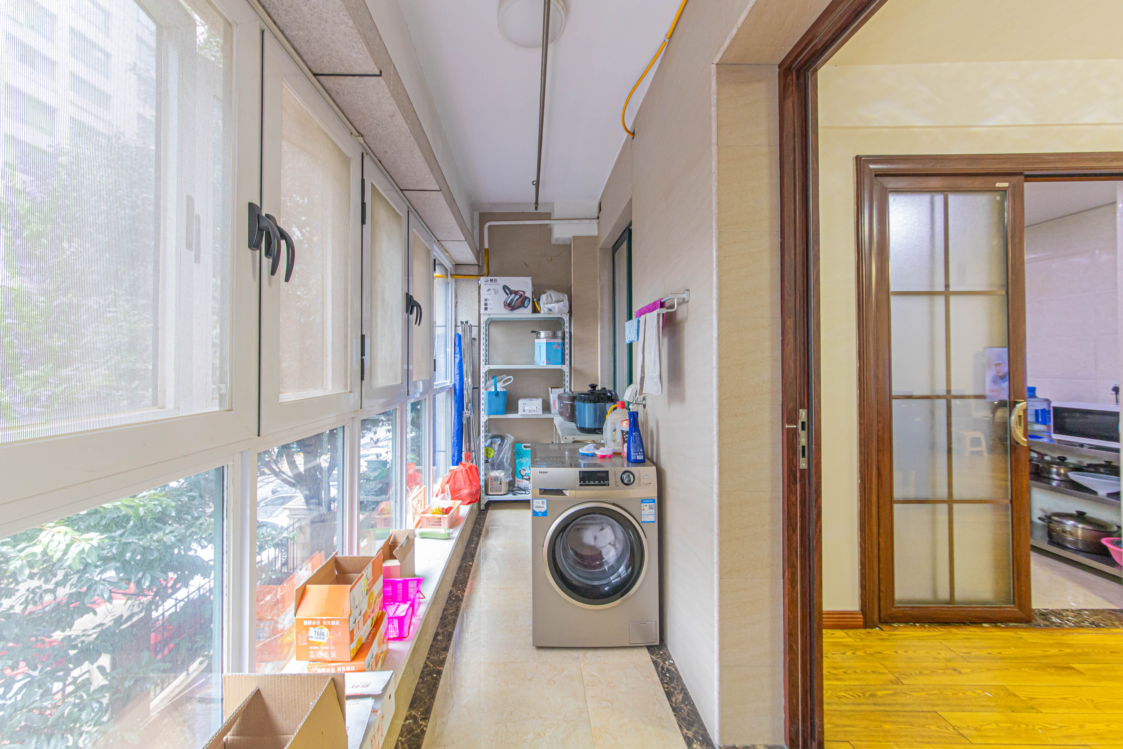 星城荣域  5室2厅3卫   280.00万阳台