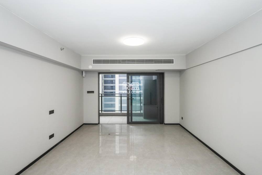 时代梅溪领峰  4室2厅2卫   246.00万