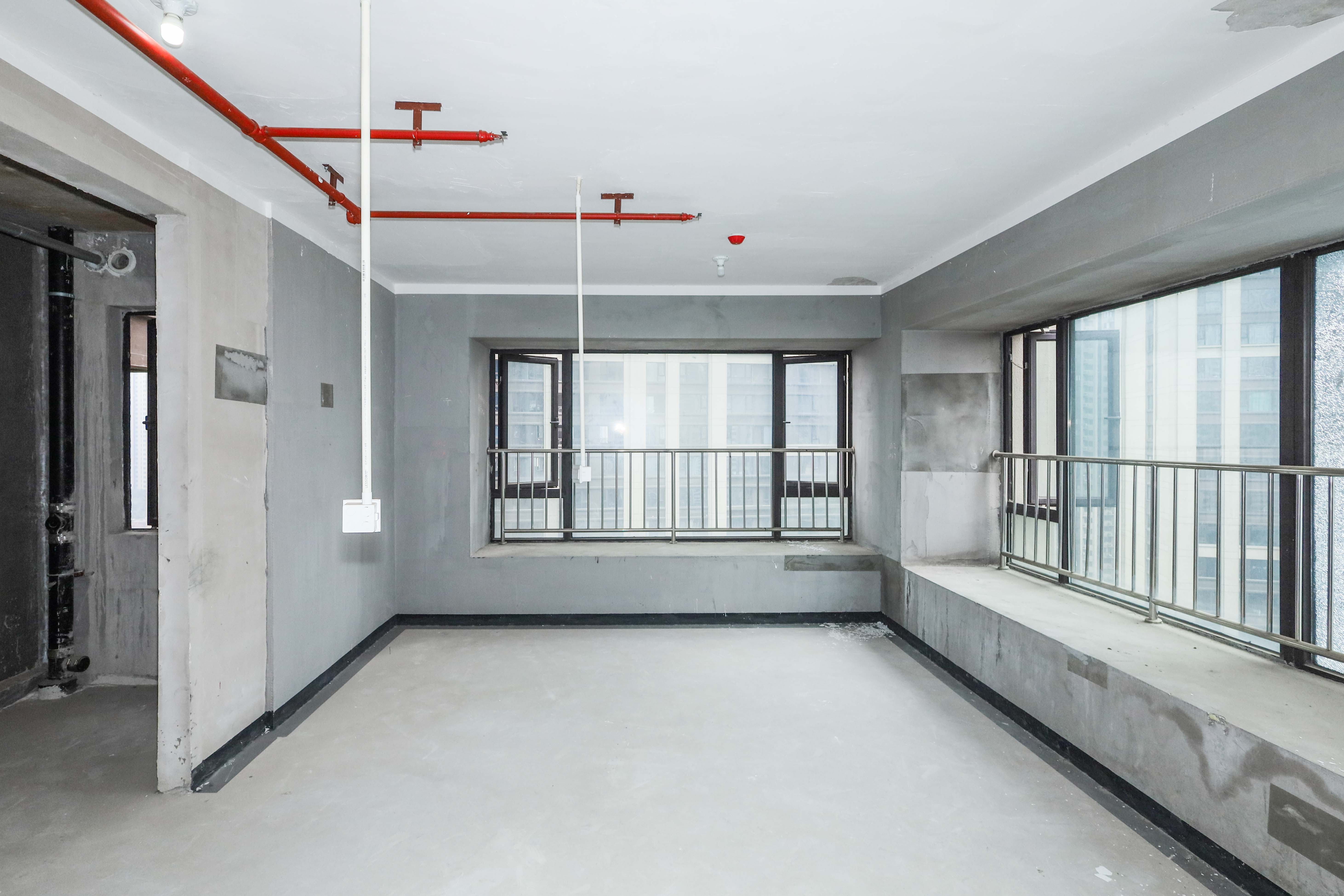 建发央著  4室2厅2卫    320.0万其他
