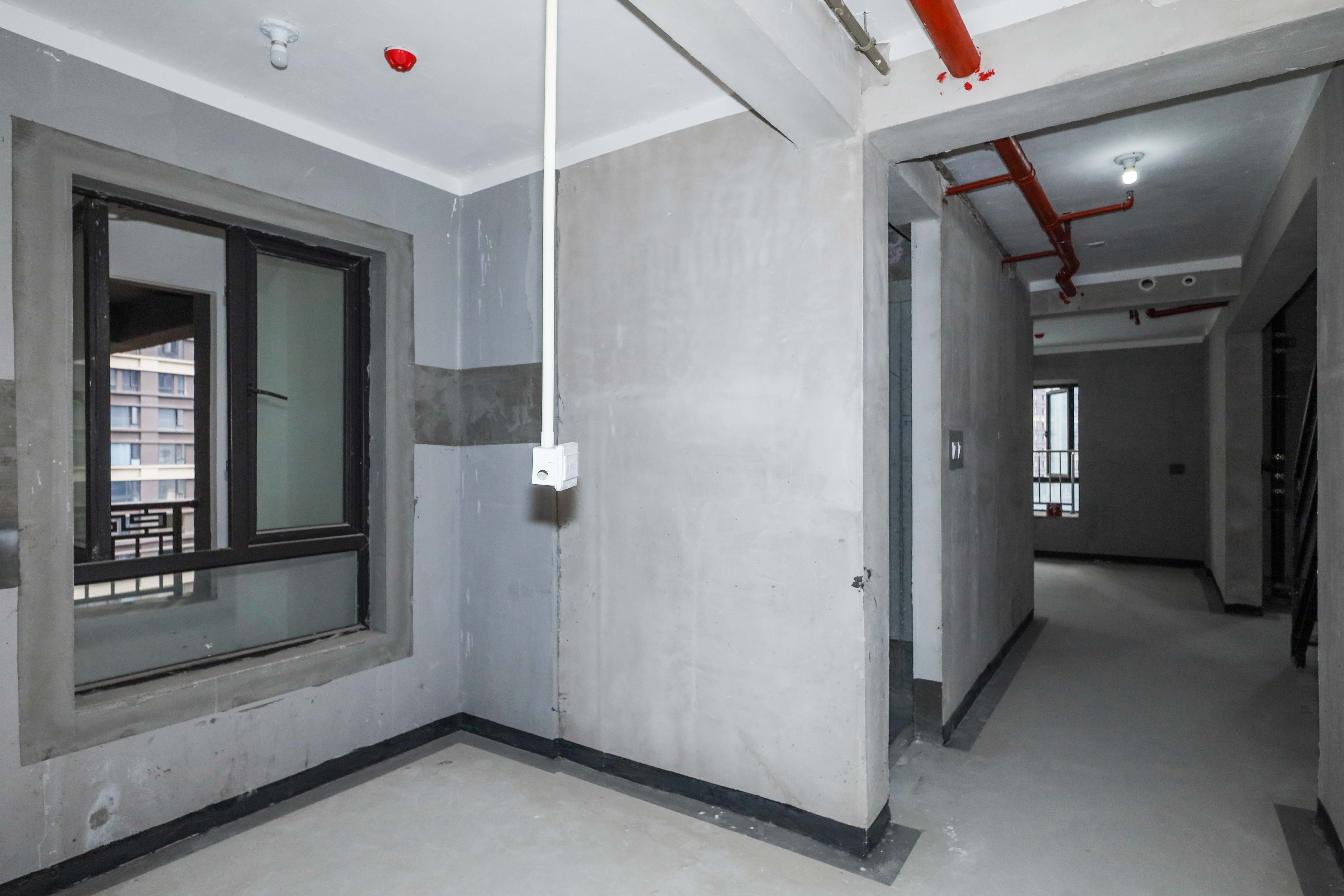 建发央著  4室2厅2卫    320.0万其他
