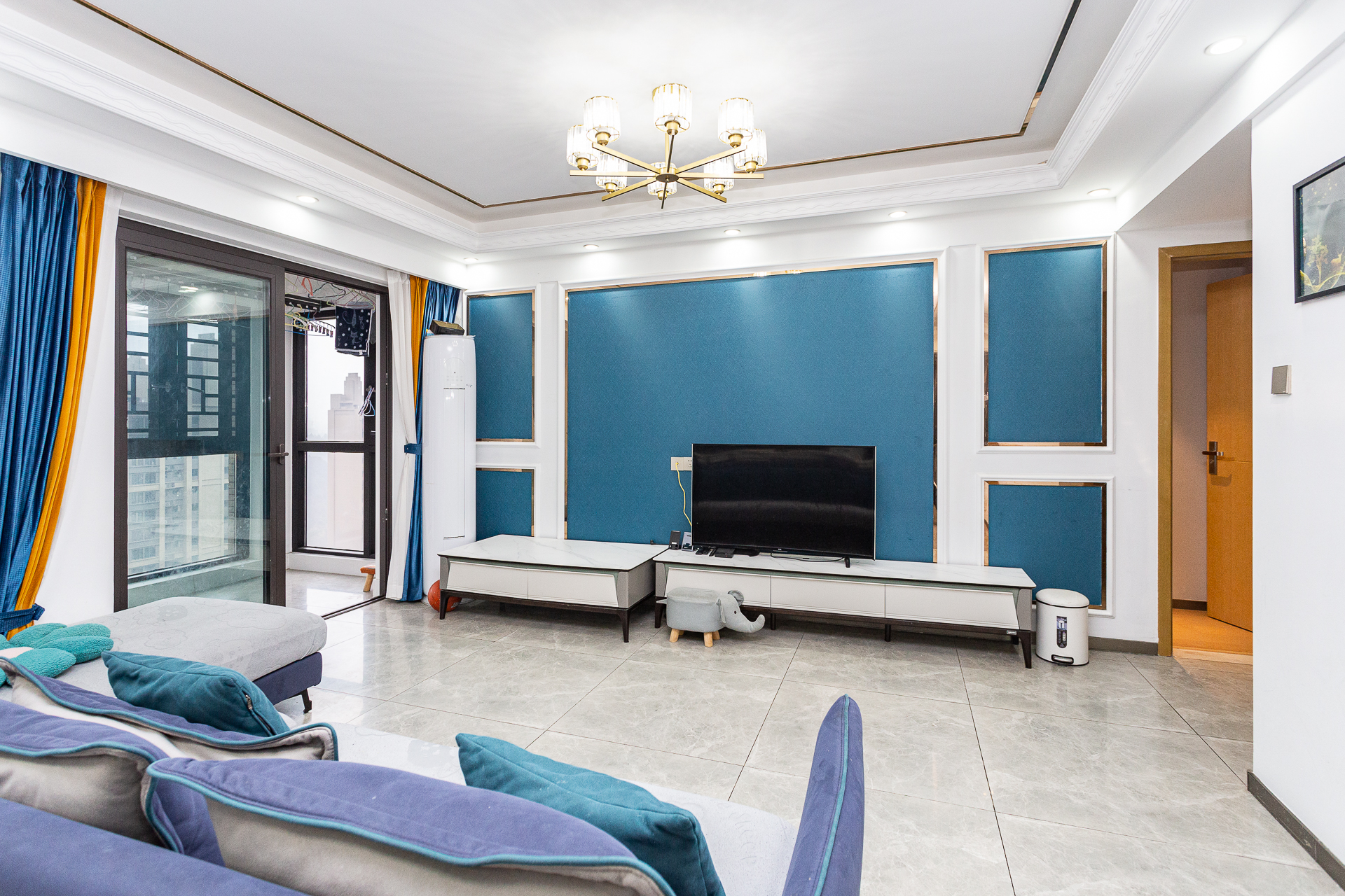 时代倾城四期 3室2厅2卫 106.0万 时代倾城四期 3室2厅2卫 106.0万客厅