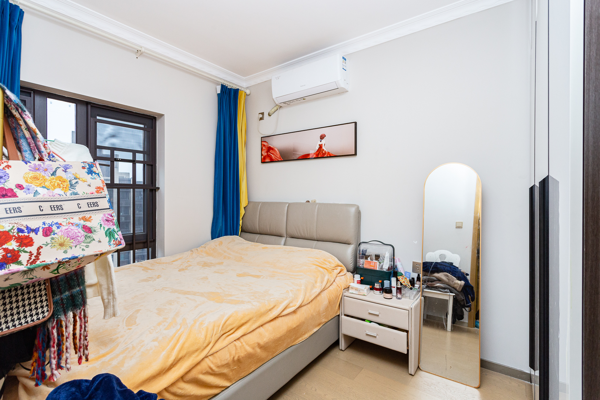 时代倾城四期 3室2厅2卫 106.0万 时代倾城四期 3室2厅2卫 106.0万卧室