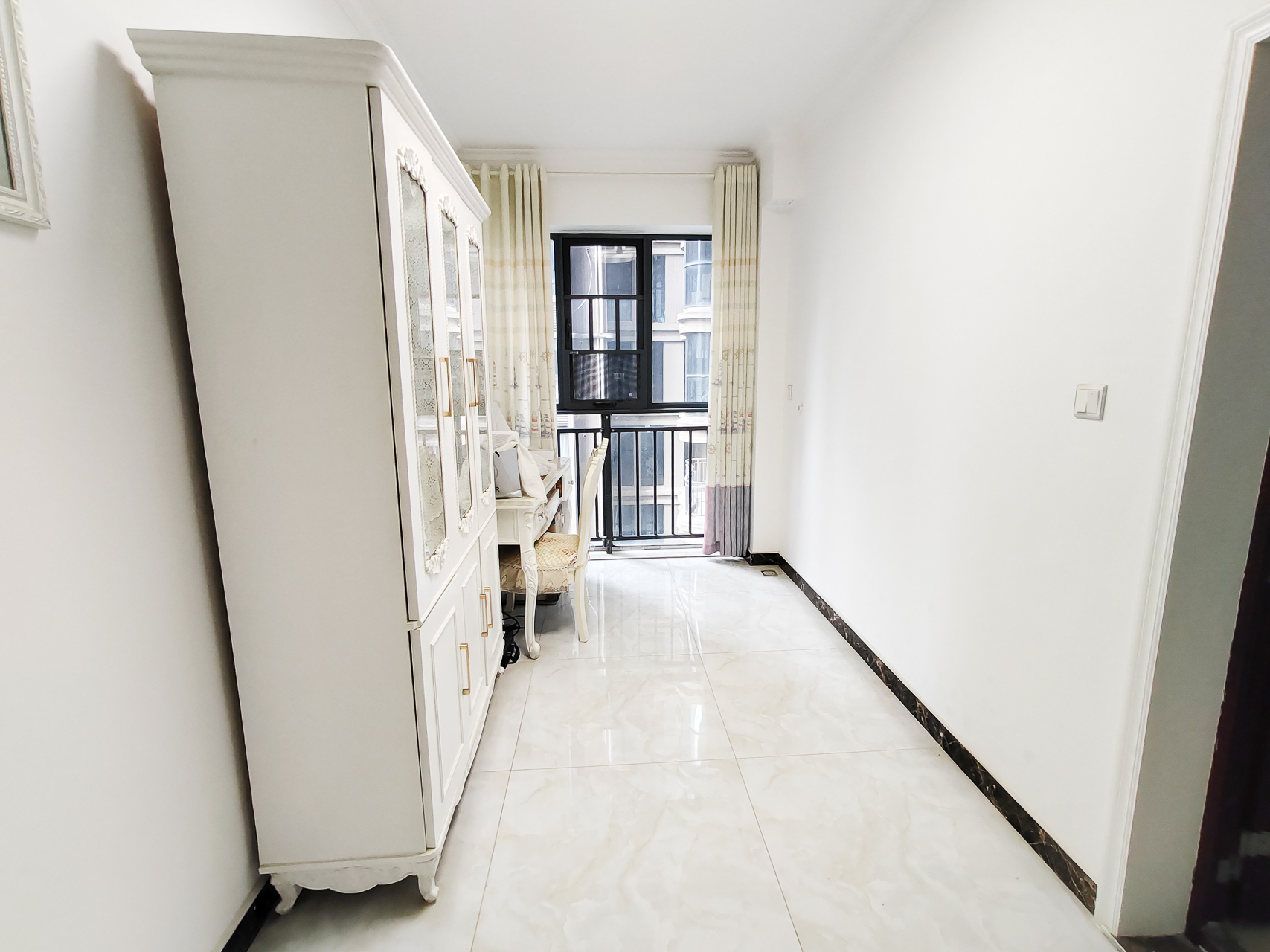 名家翡翠花园 3室2厅1卫 149.0万 名家翡翠花园 3室2厅1卫 149.0万其他