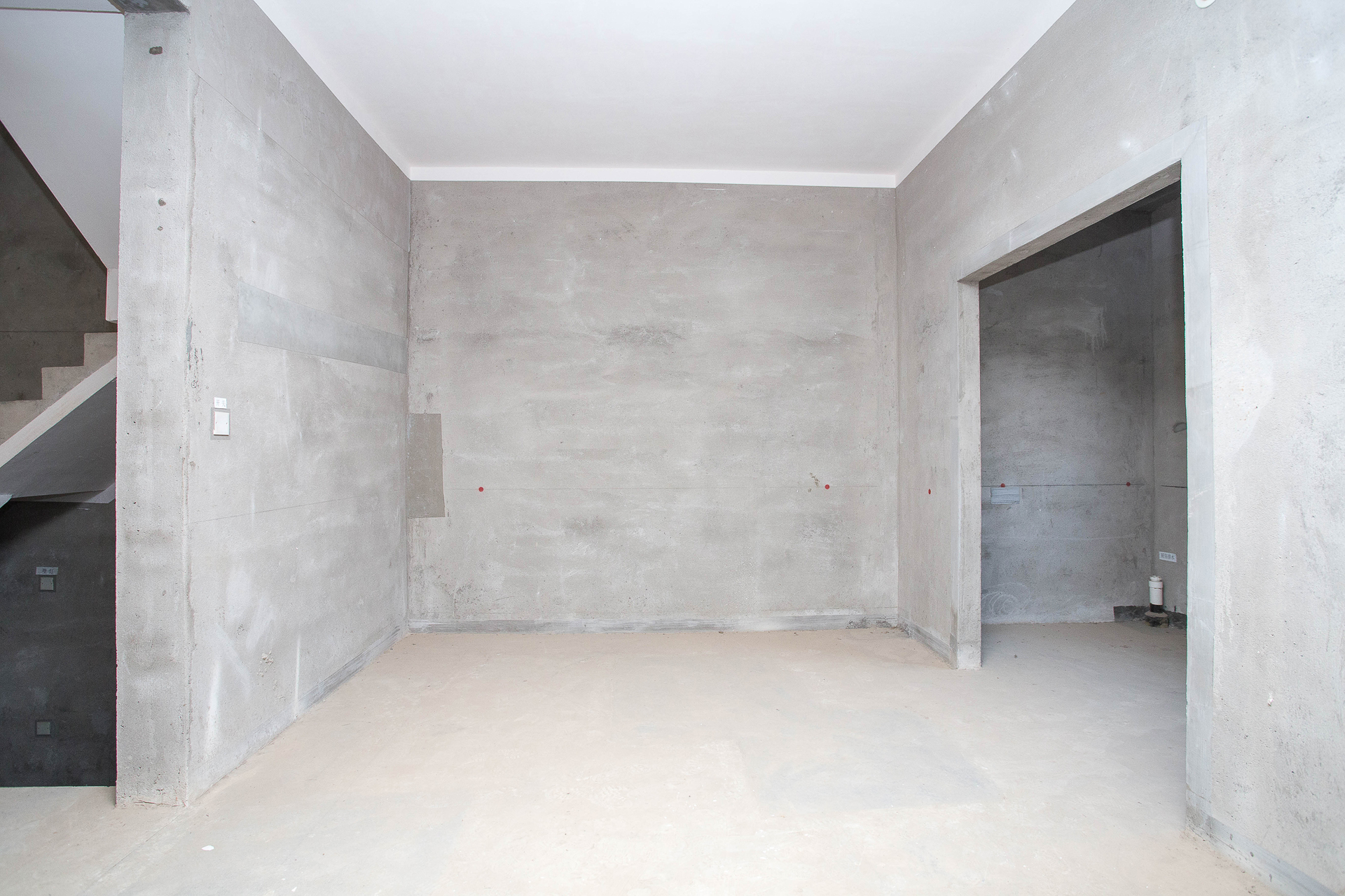 龙湖湘风原著（龙湖湘风星城）  4室3厅3卫    245.0万客厅