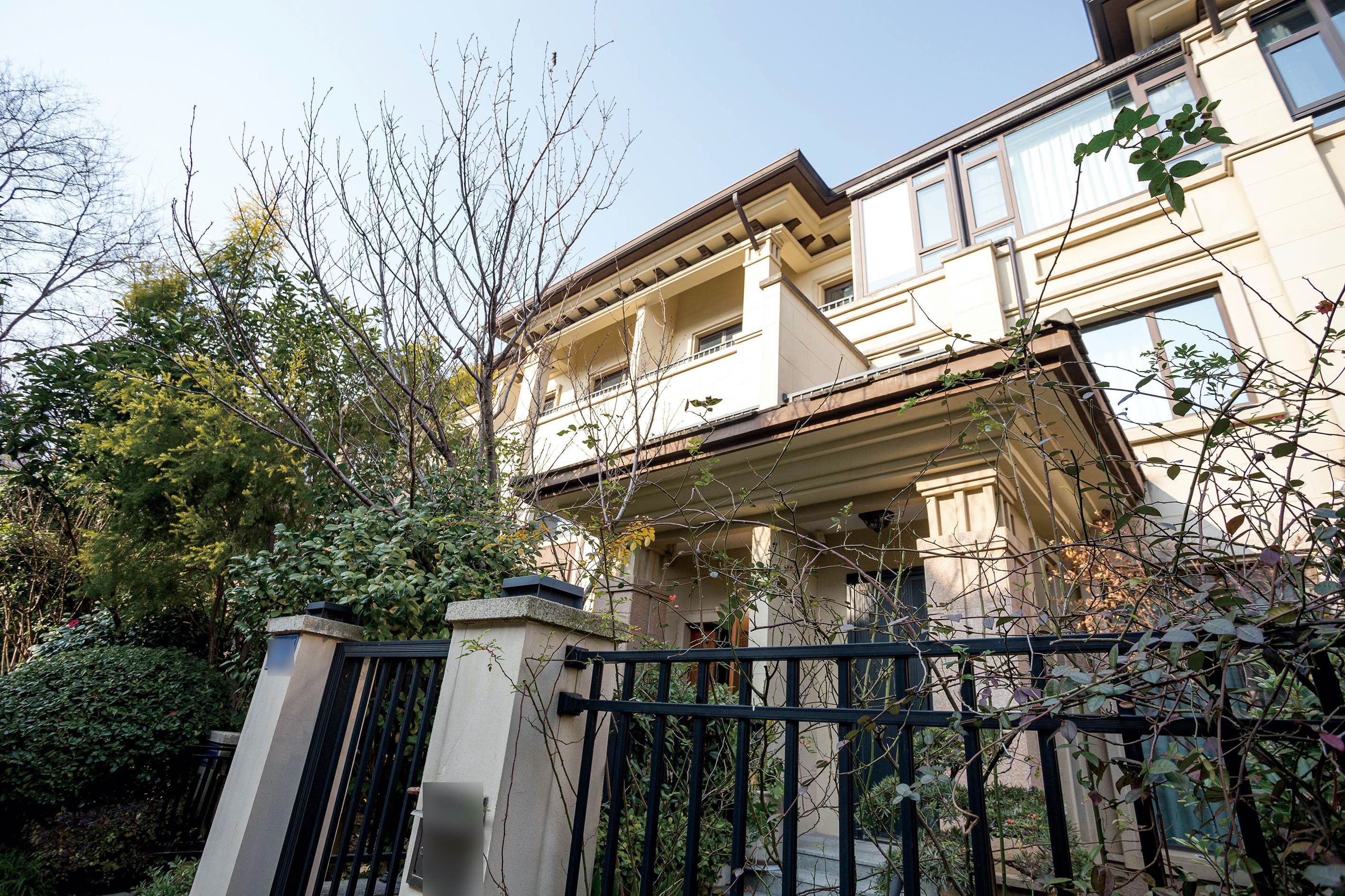 龙湖湘风原著（龙湖湘风星城）  4室3厅3卫    245.0万其他