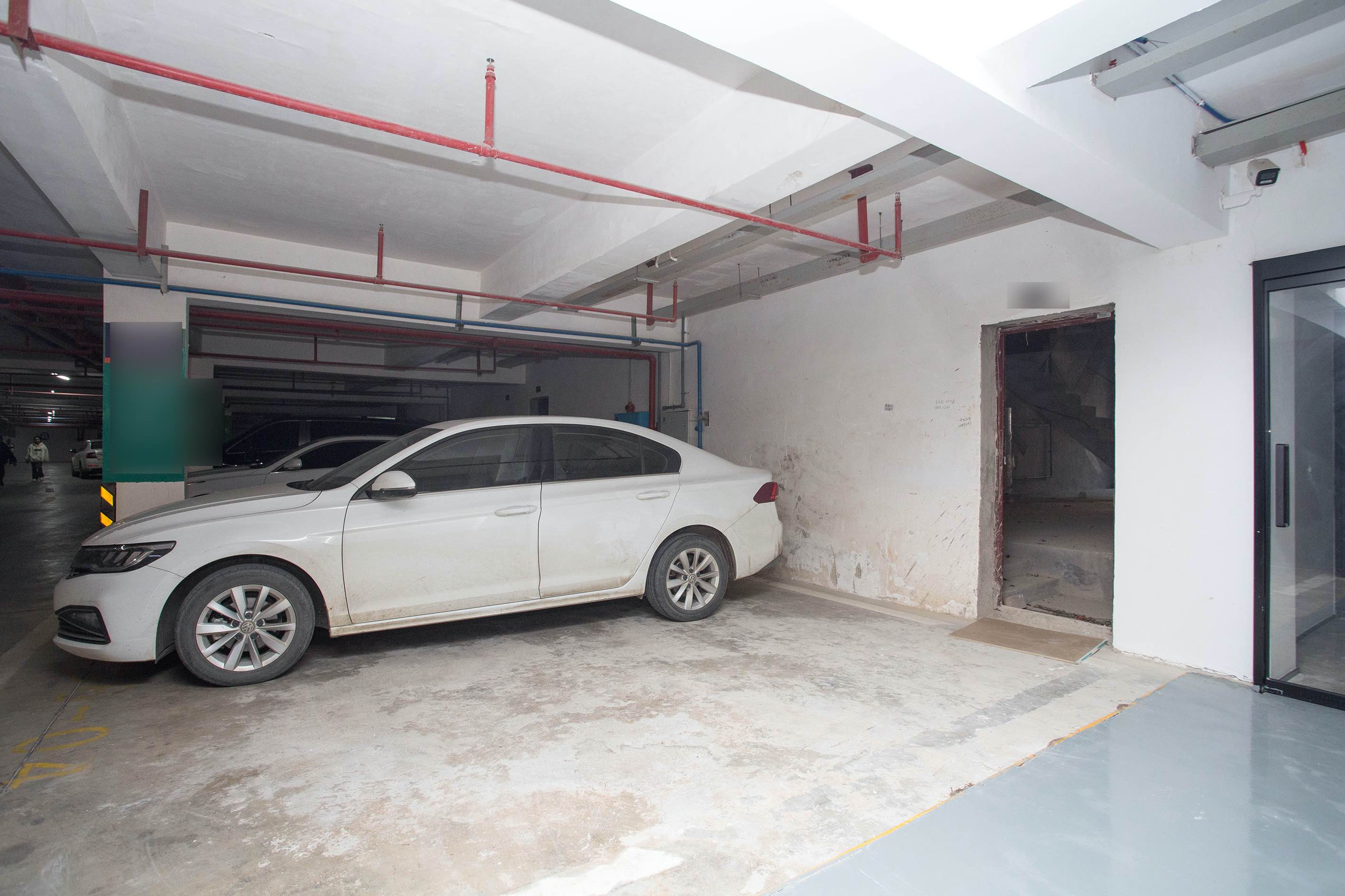 龙湖湘风原著（龙湖湘风星城）  4室3厅3卫    245.0万其他