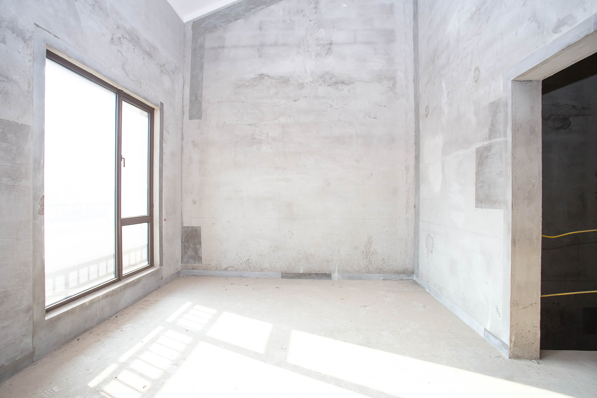 龙湖湘风原著（龙湖湘风星城）  4室3厅3卫    245.0万卧室