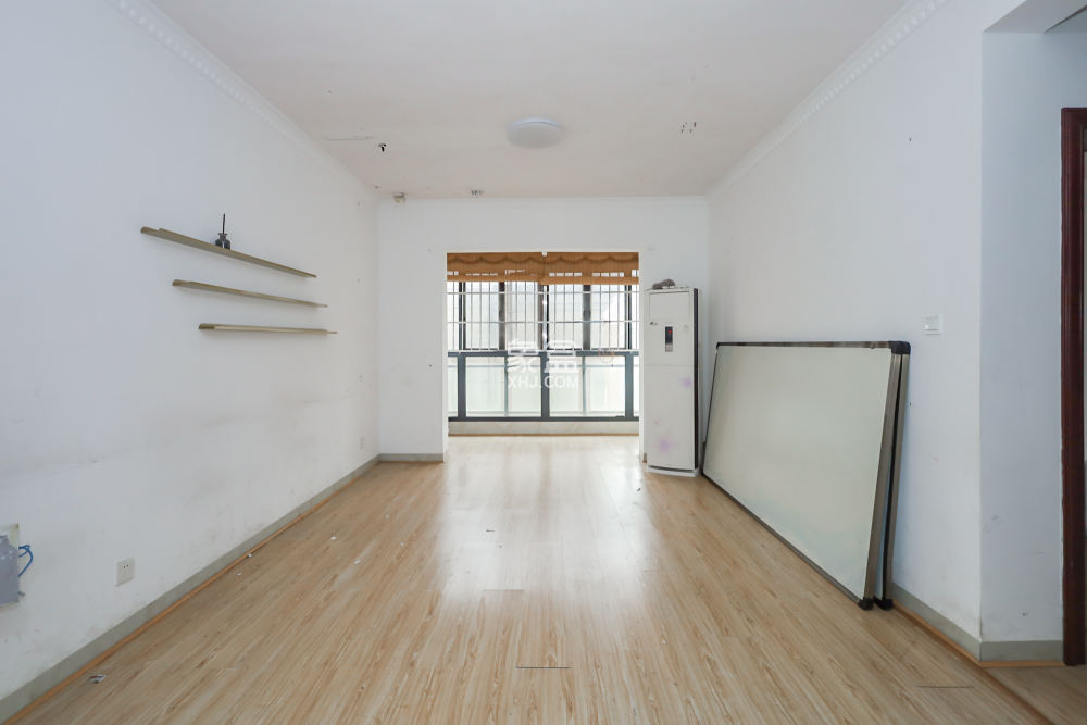 奥克斯广场  2室2厅1卫    72.8万