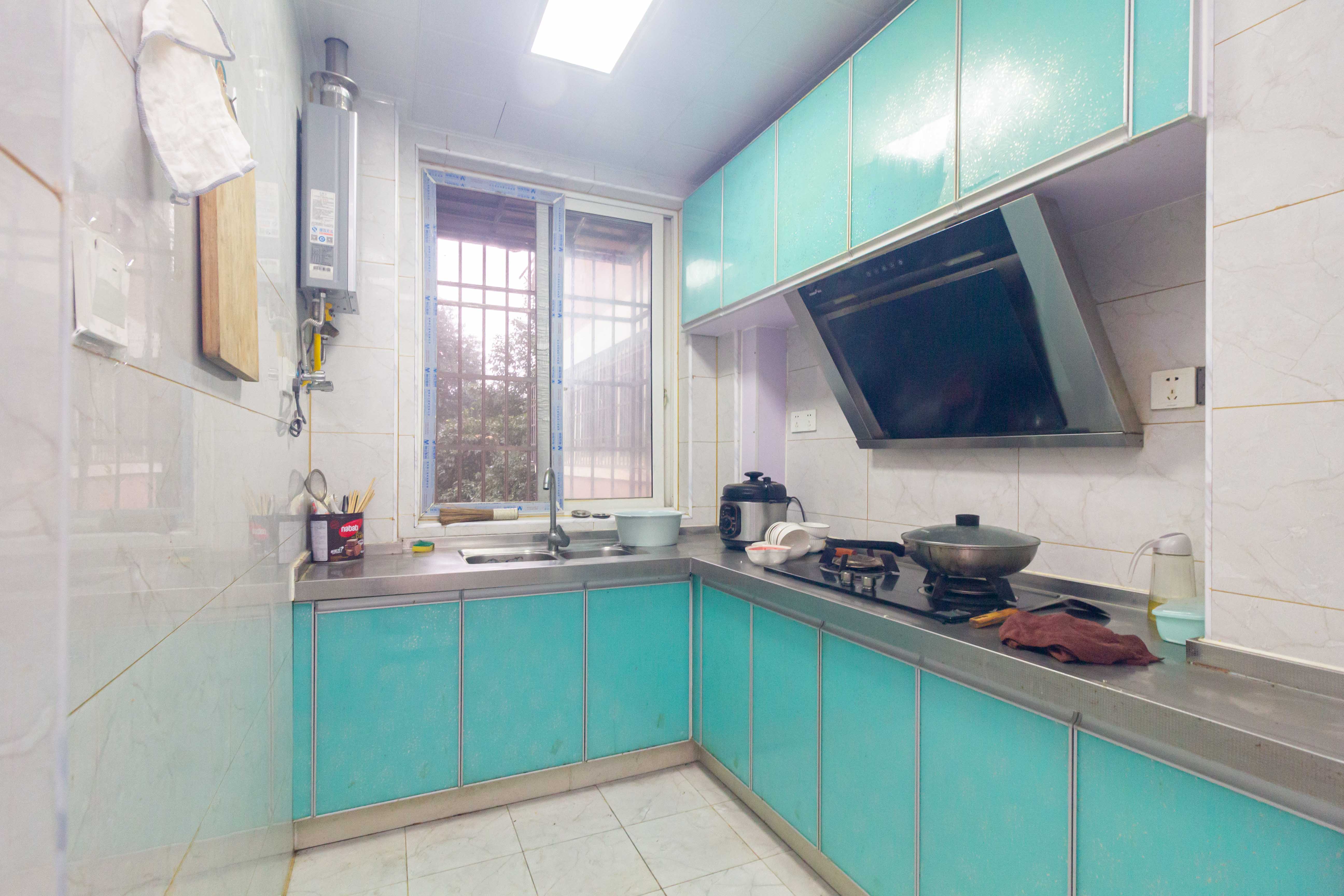 东门尚苑 2室2厅1卫 48.0万 东门尚苑 2室2厅1卫 48.0万厨房