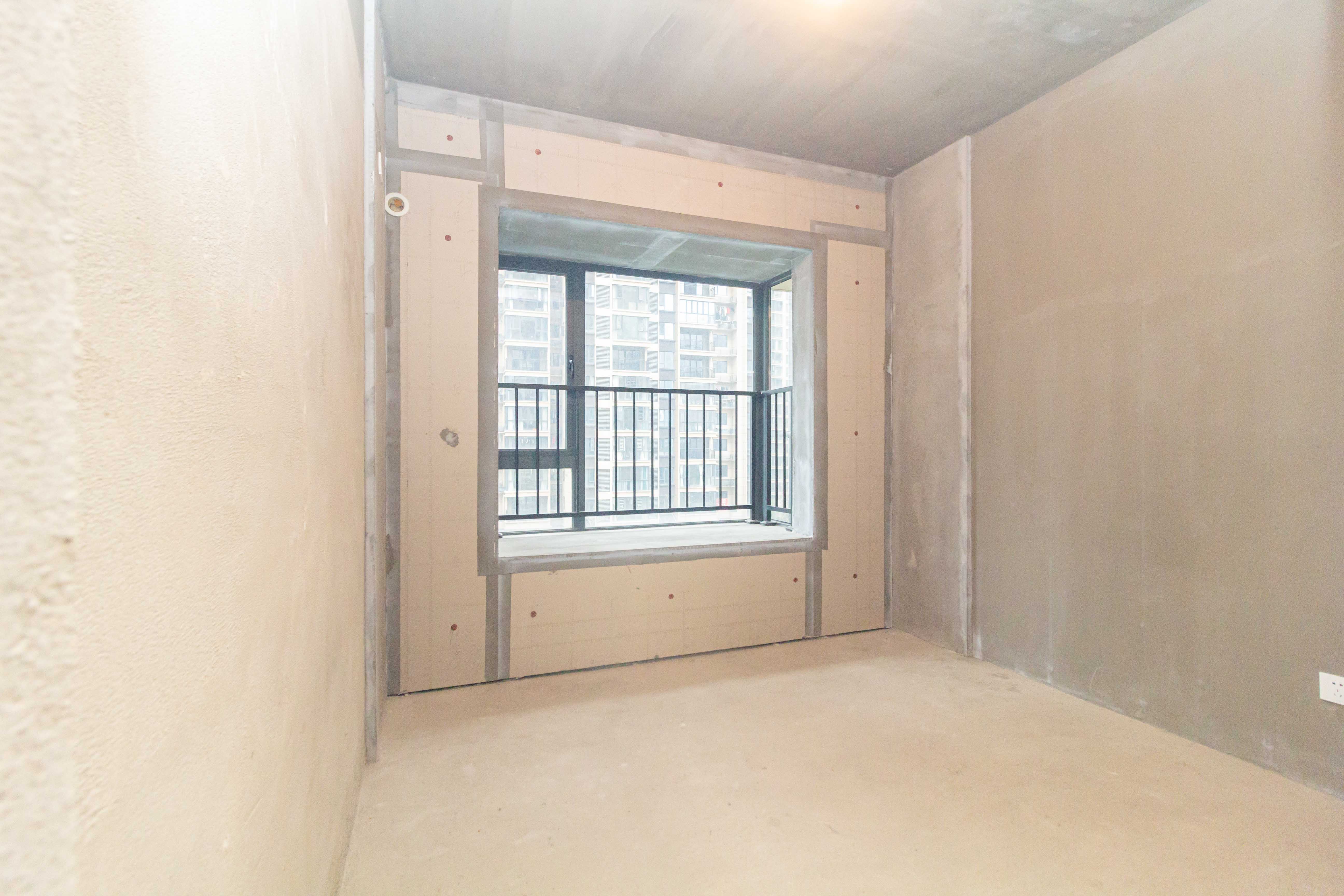 日盛湖湘花苑 4室2厅2卫 95.8万 日盛湖湘花苑 4室2厅2卫 95.8万卧室