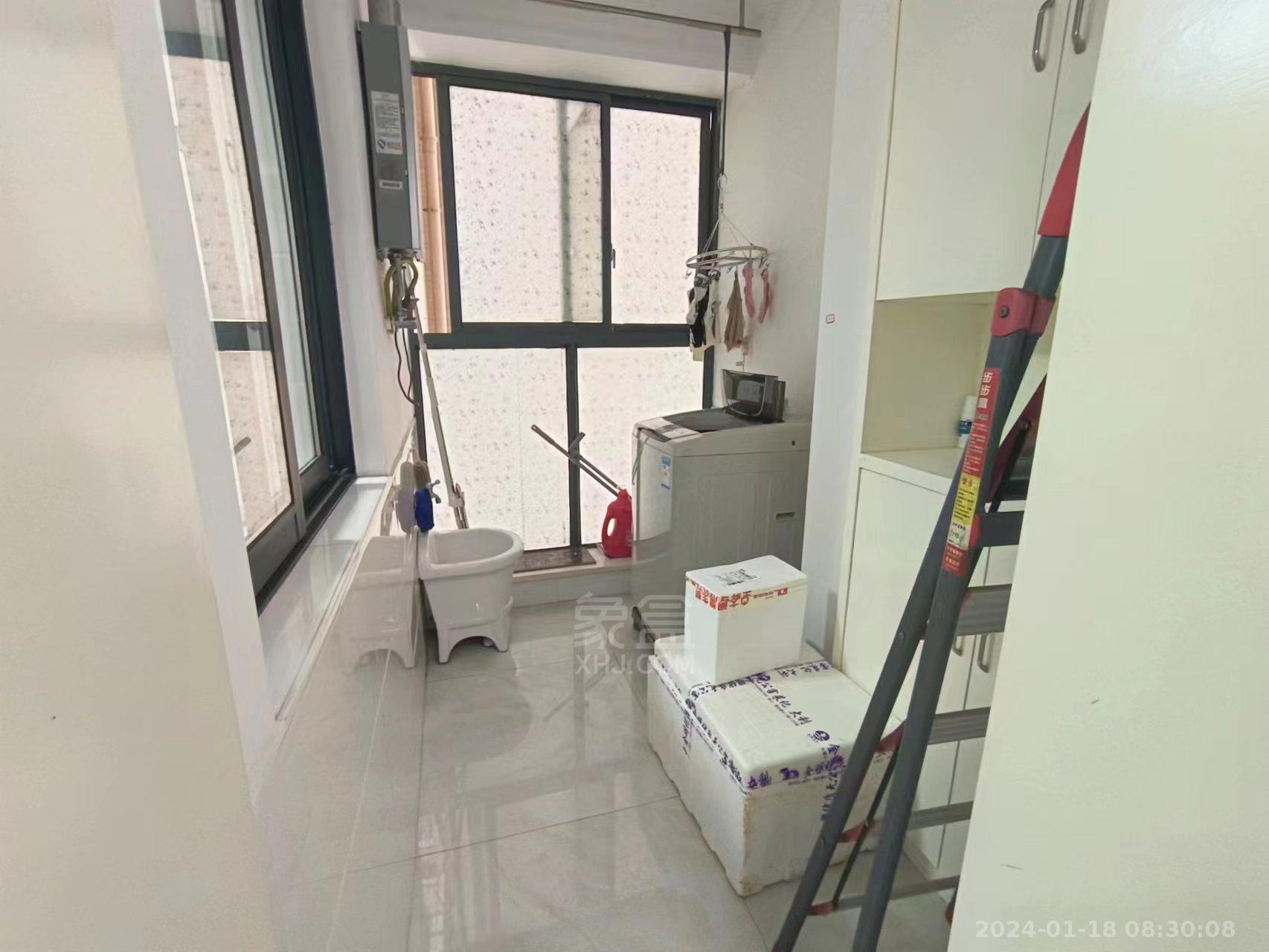 中建御山和苑  3室2厅2卫   2500.00元/月室内图