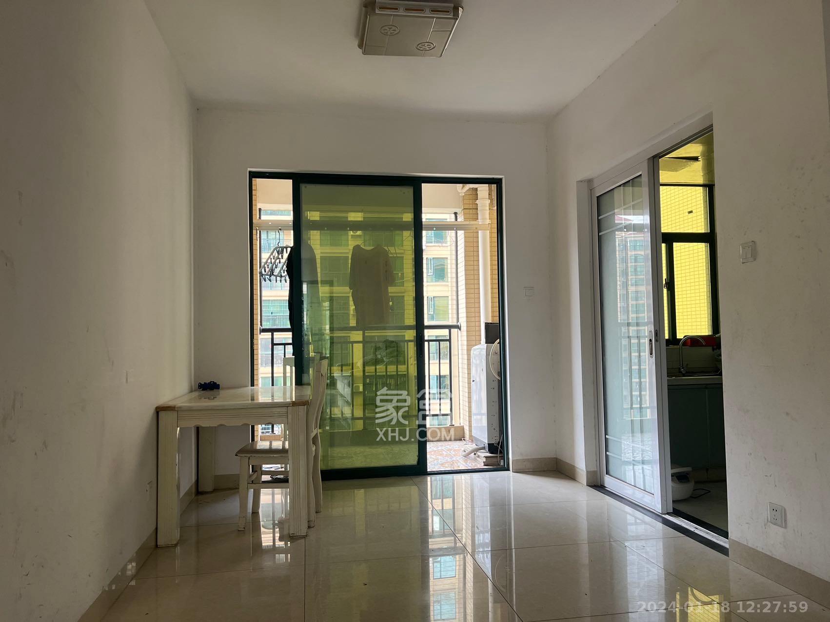 富基世纪公园 3室2厅2卫 1700.00元/月 富基世纪公园 3室2厅2卫 1700.00元/月室内图