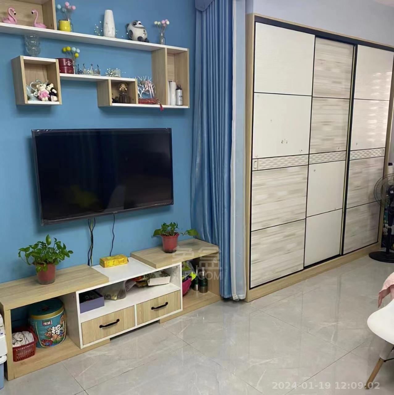 香槟小镇  1室1厅1卫   1300.00元/月室内图