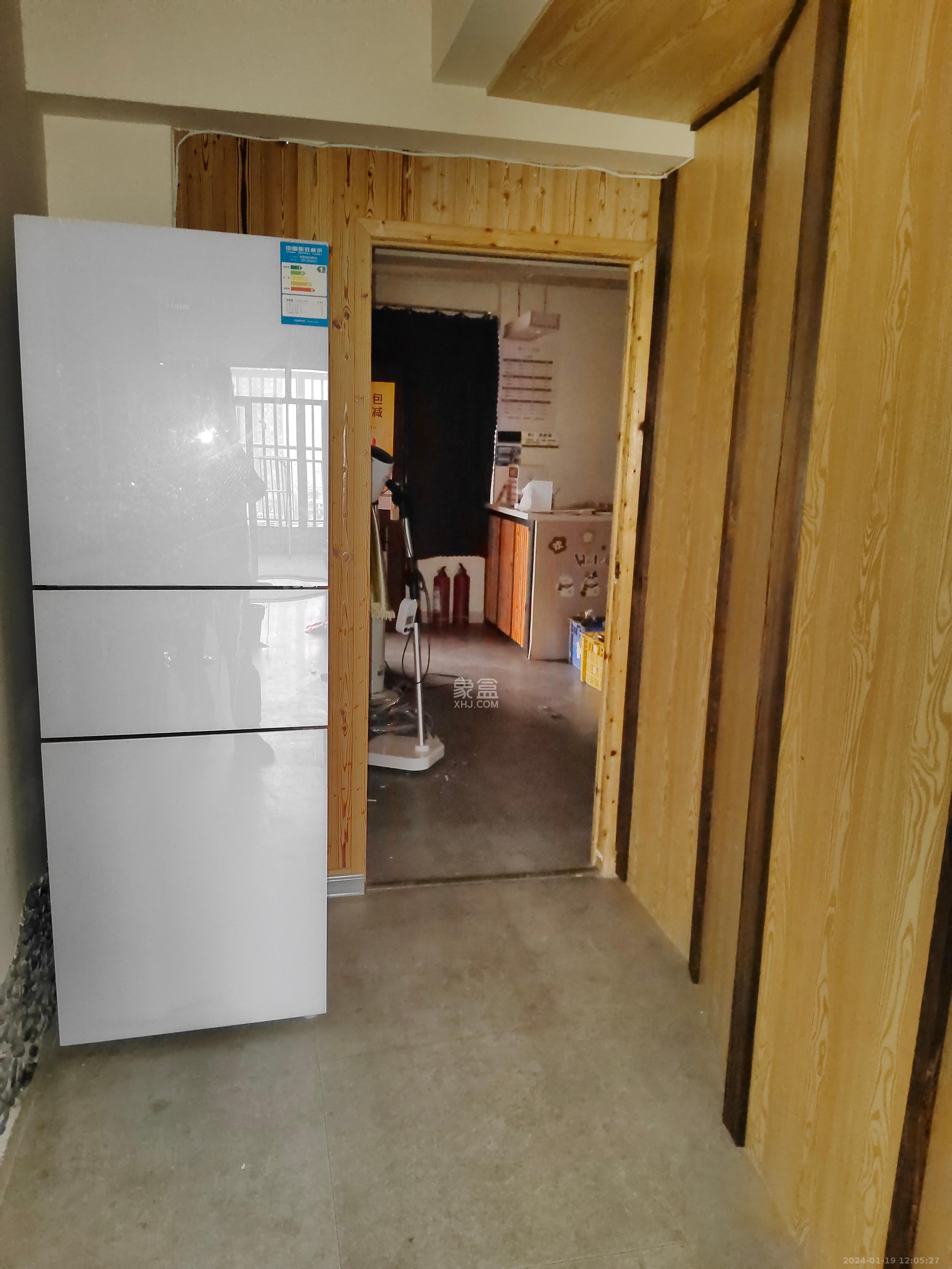 城市生活家  4室2厅2卫   7800.00元/月室内图