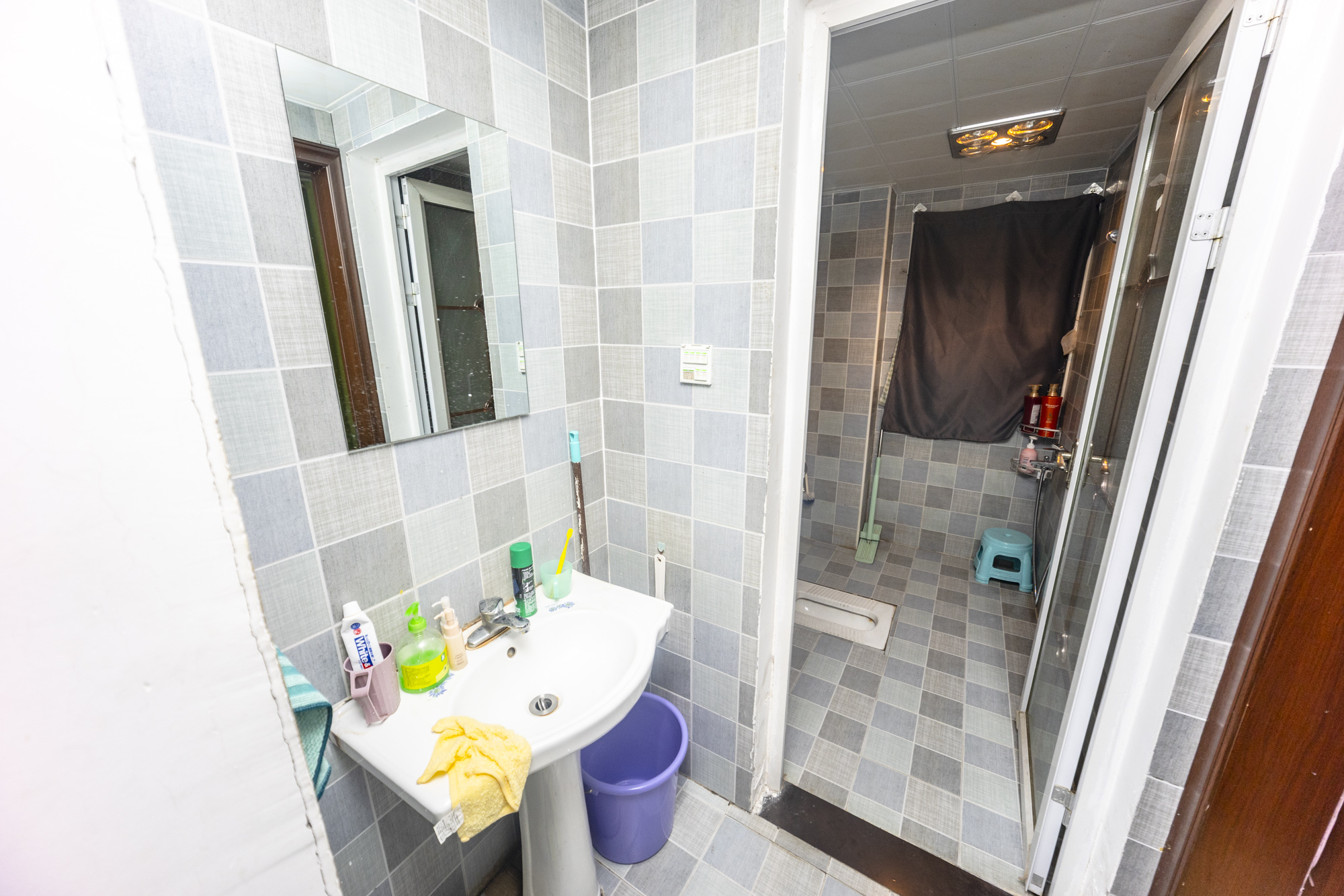 荣盛花语书苑 3室2厅1卫 77.0万 荣盛花语书苑 3室2厅1卫 77.0万卫生间