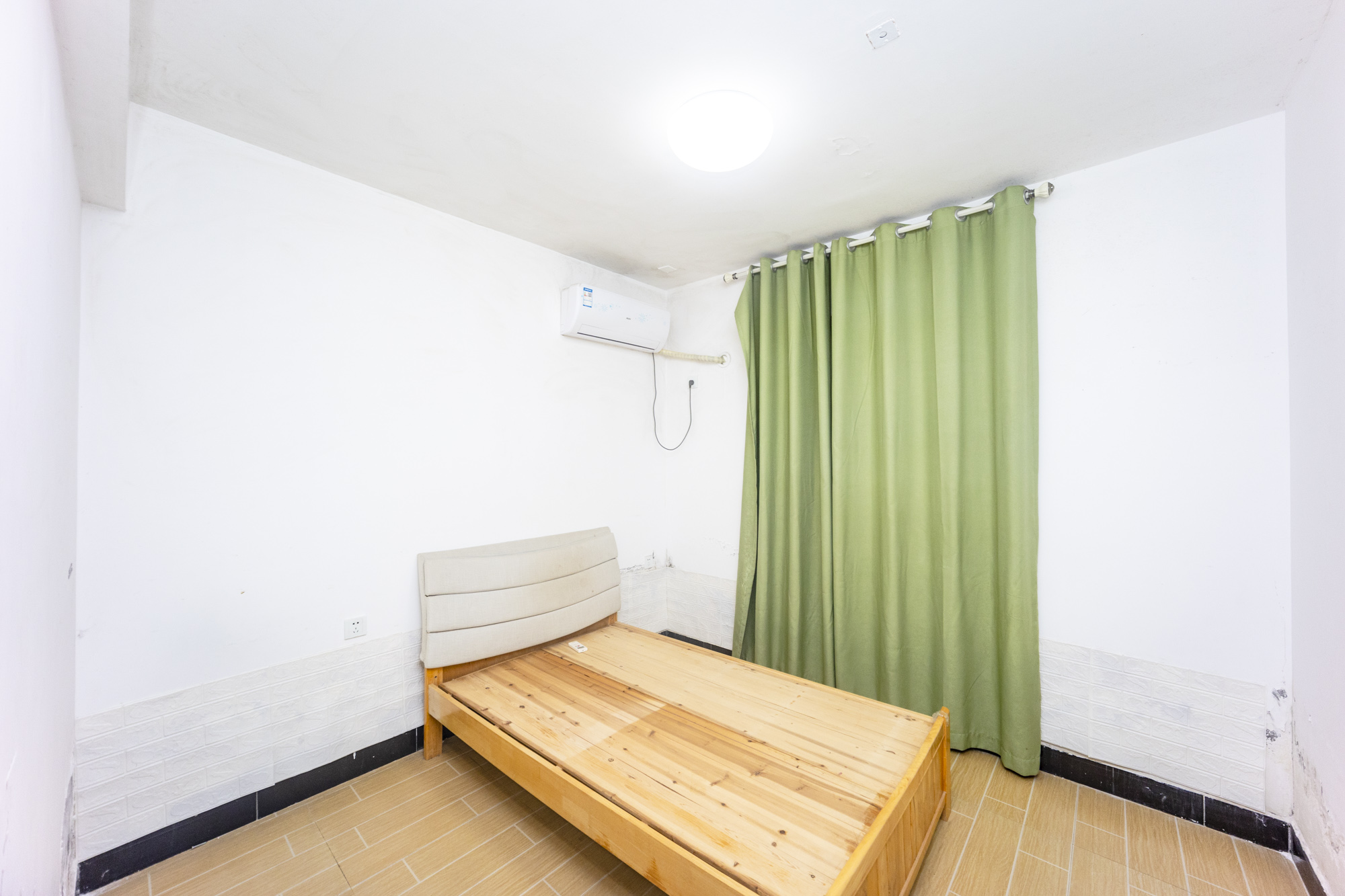 荣盛花语书苑 3室2厅1卫 77.0万 荣盛花语书苑 3室2厅1卫 77.0万卧室