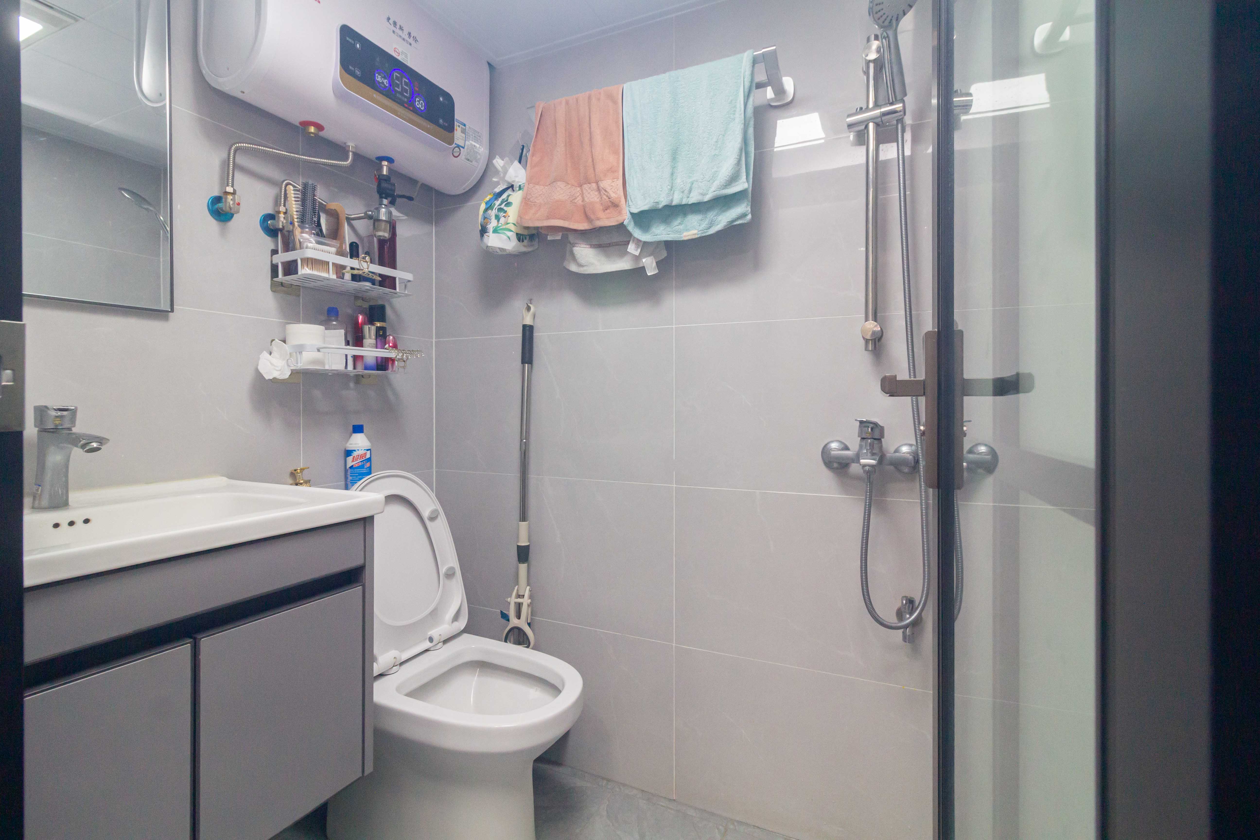 碧桂园星荟 2室1厅1卫 30.8万 碧桂园星荟 2室1厅1卫 30.8万卫生间