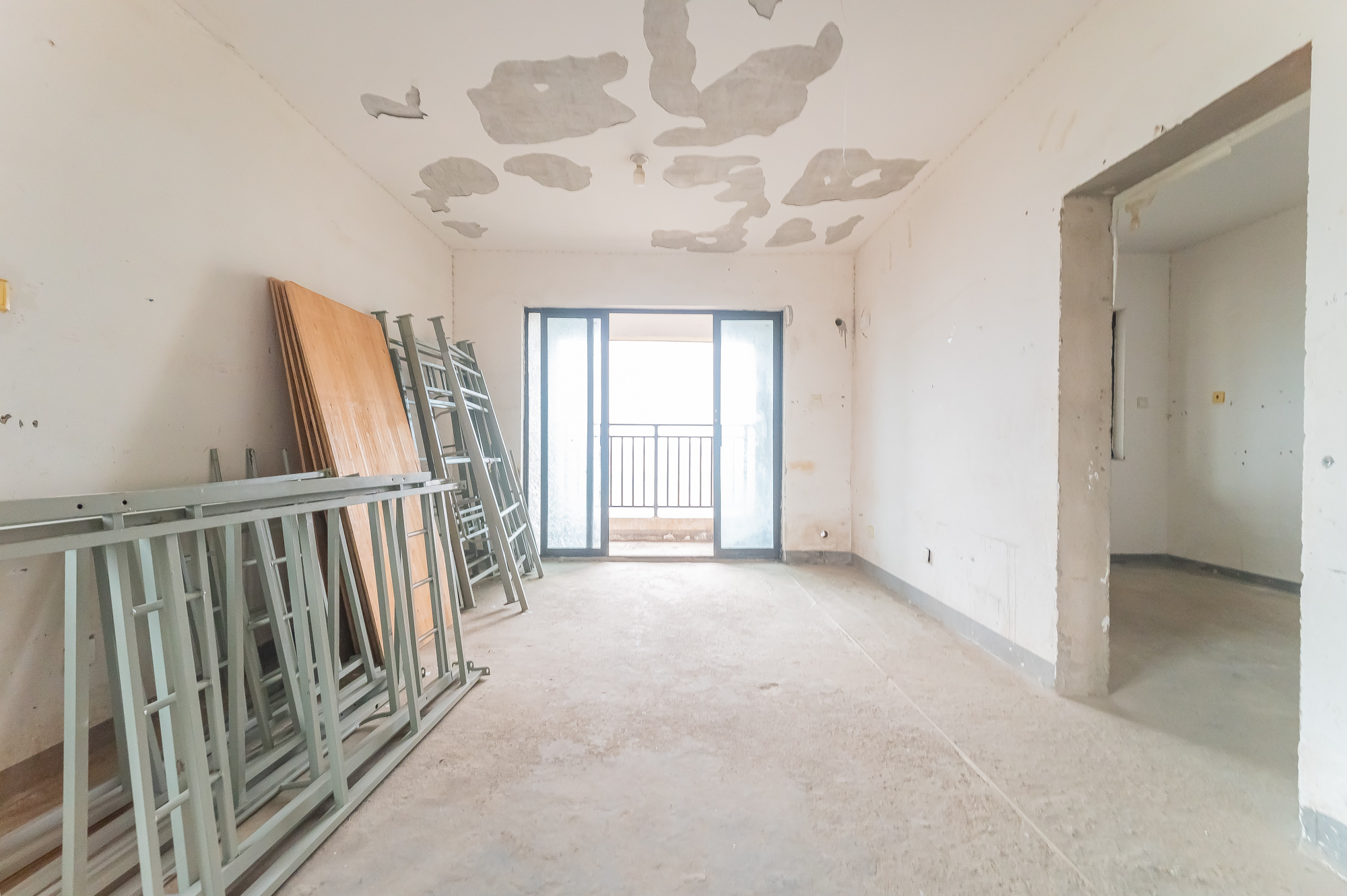 星湖湾一期高层  4室2厅1卫    95.0万 星湖湾一期高层  4室2厅1卫    95.0万客厅