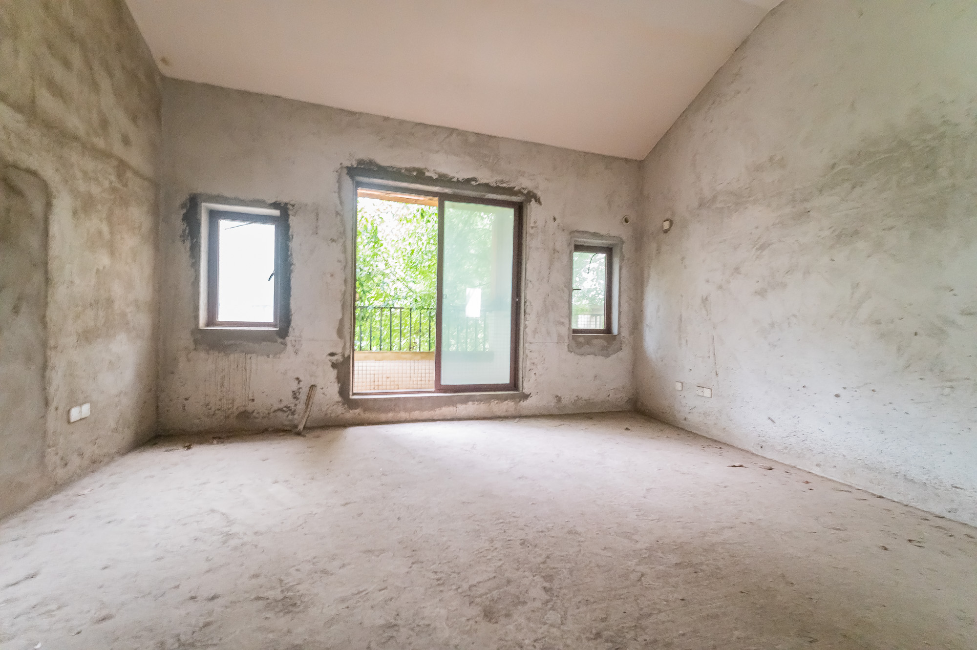 鹏基诺亚山林 5室2厅3卫 338.0万 鹏基诺亚山林 5室2厅3卫 338.0万其他