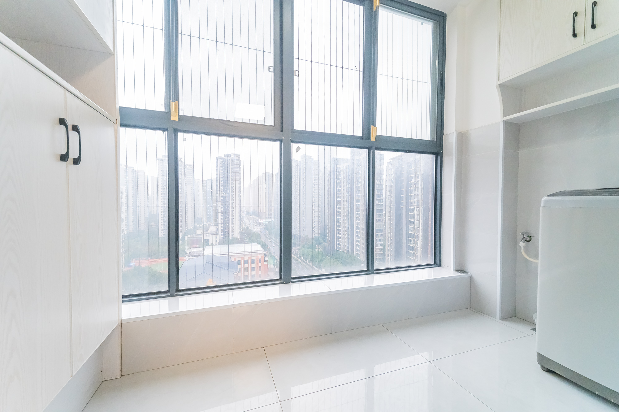 恒基凯旋门三期 2室1厅1卫 61.8万 恒基凯旋门三期 2室1厅1卫 61.8万阳台