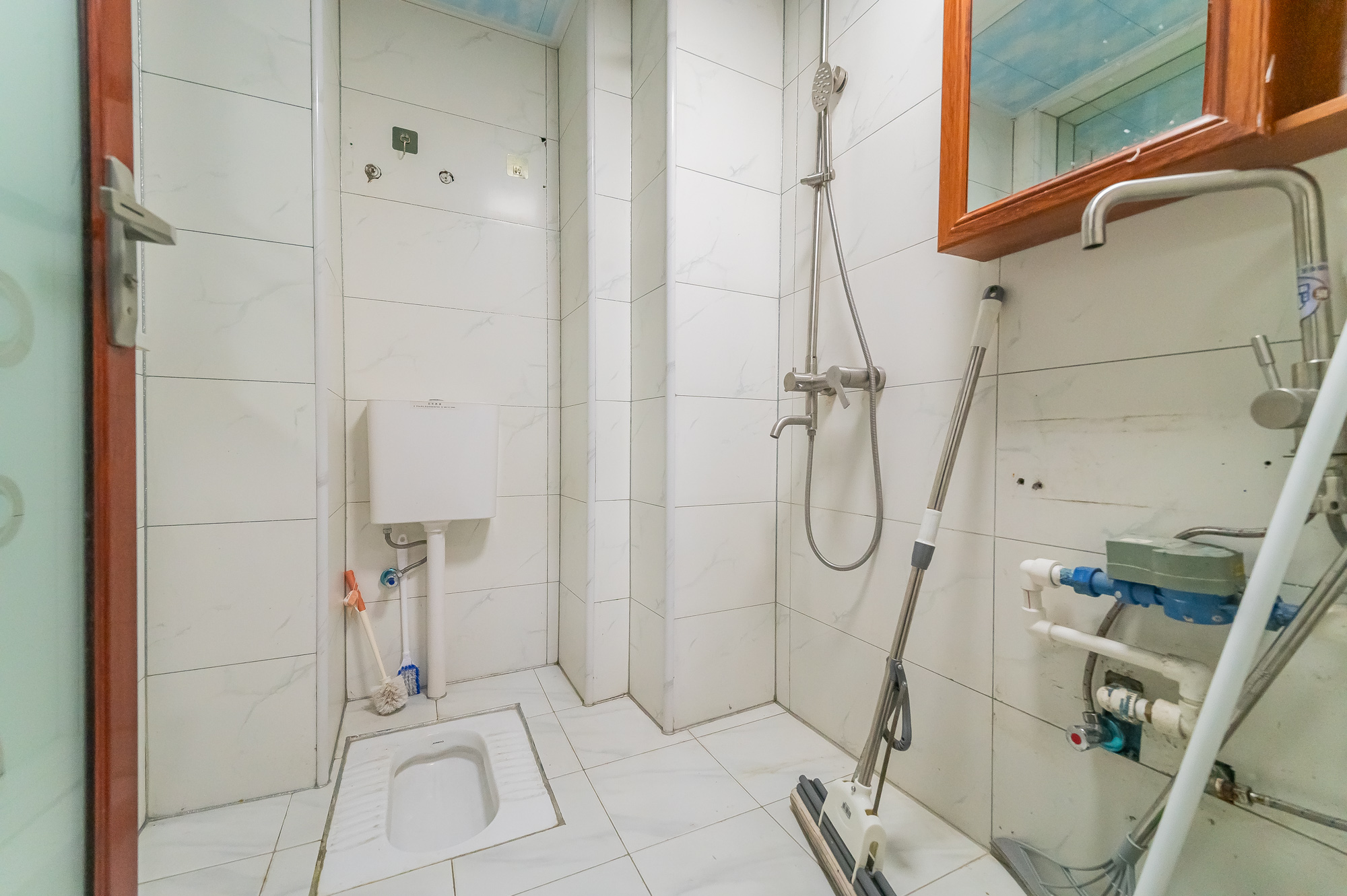 国泰九龙湾 1室1厅1卫 50.0万 国泰九龙湾 1室1厅1卫 50.0万卫生间