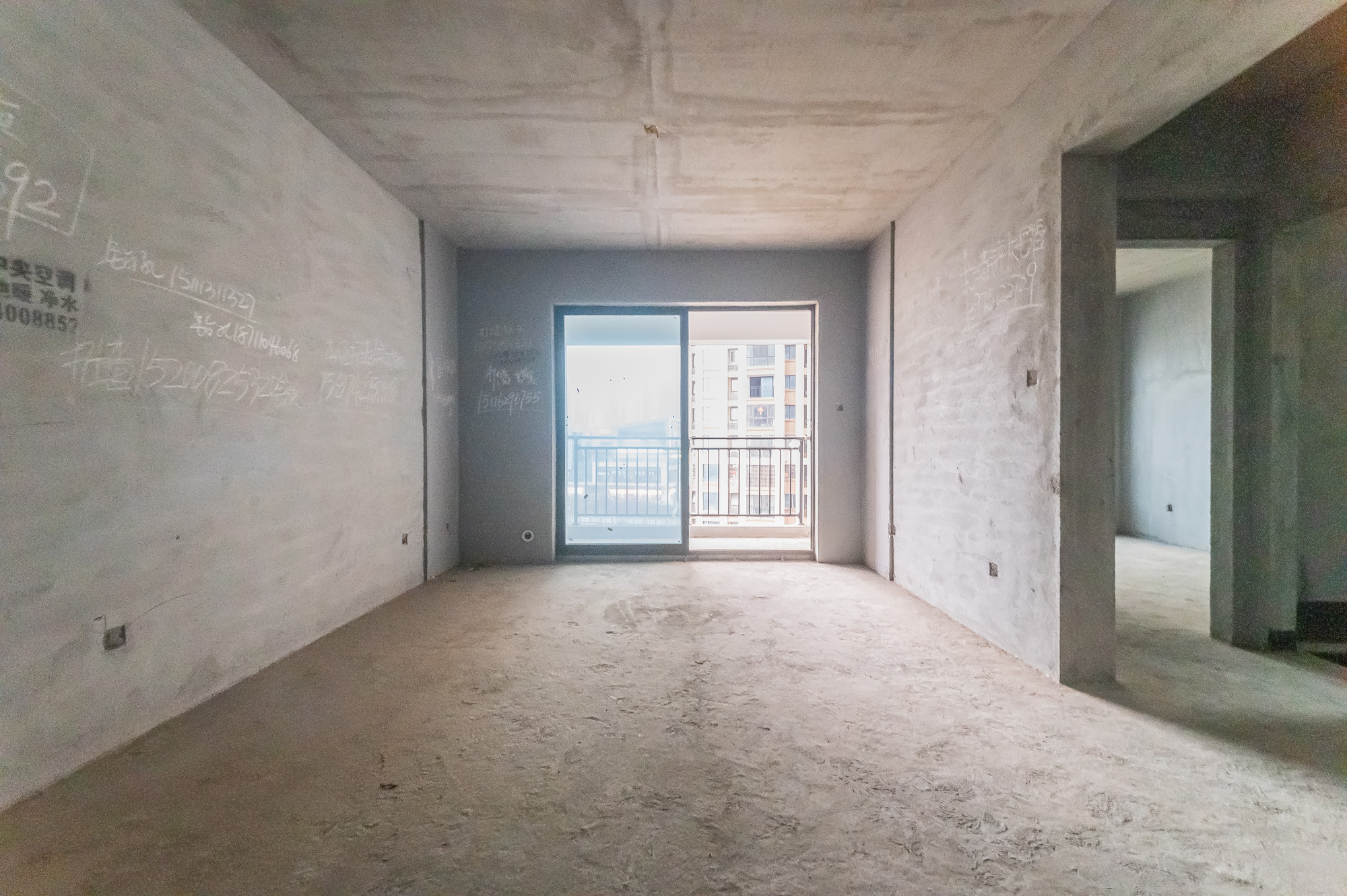 国泰九龙湾  3室2厅1卫    75.5万 国泰九龙湾  3室2厅1卫    75.5万客厅