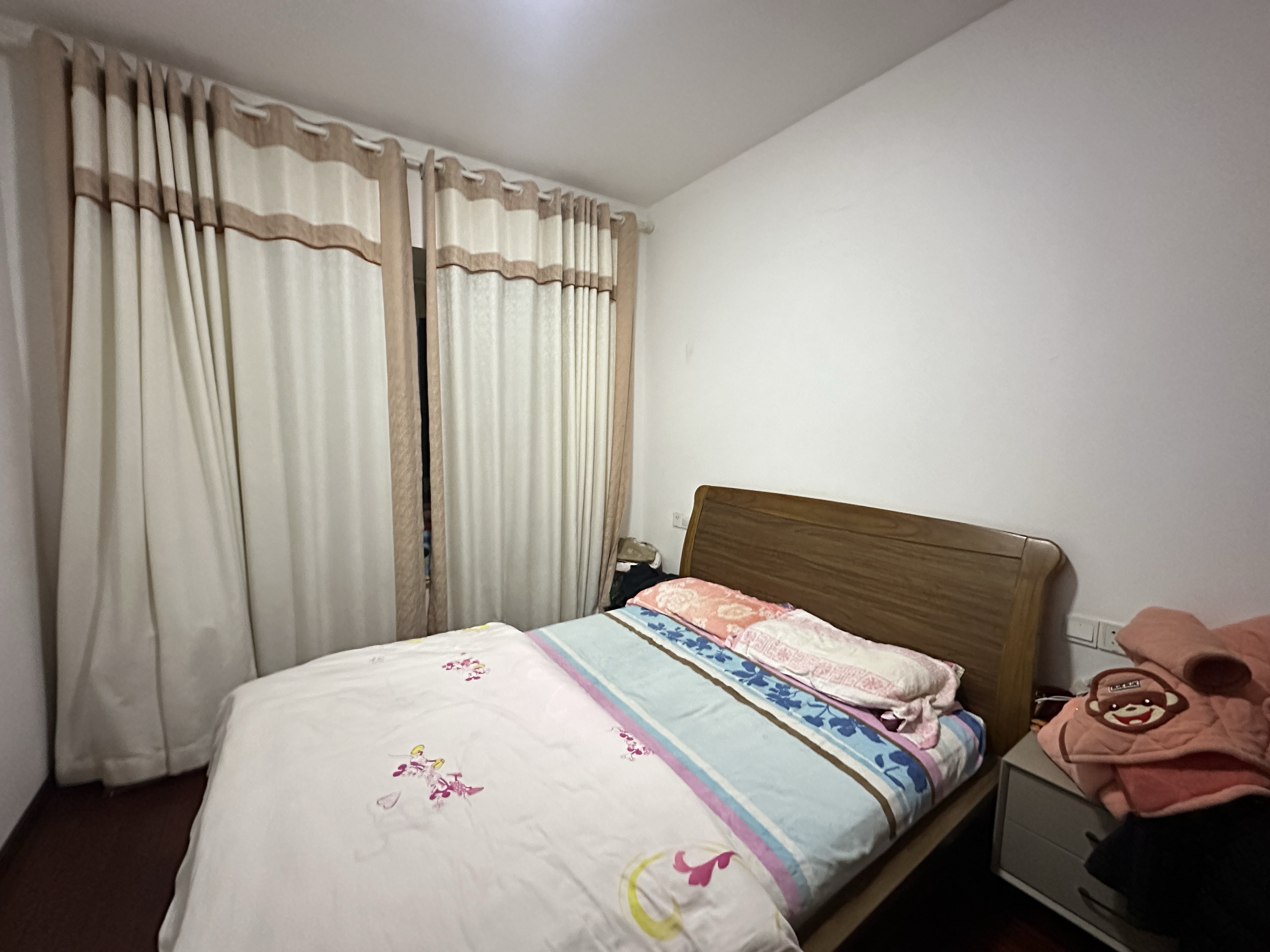 龙腾国际 3室2厅2卫 80.0万 龙腾国际 3室2厅2卫 80.0万室内图