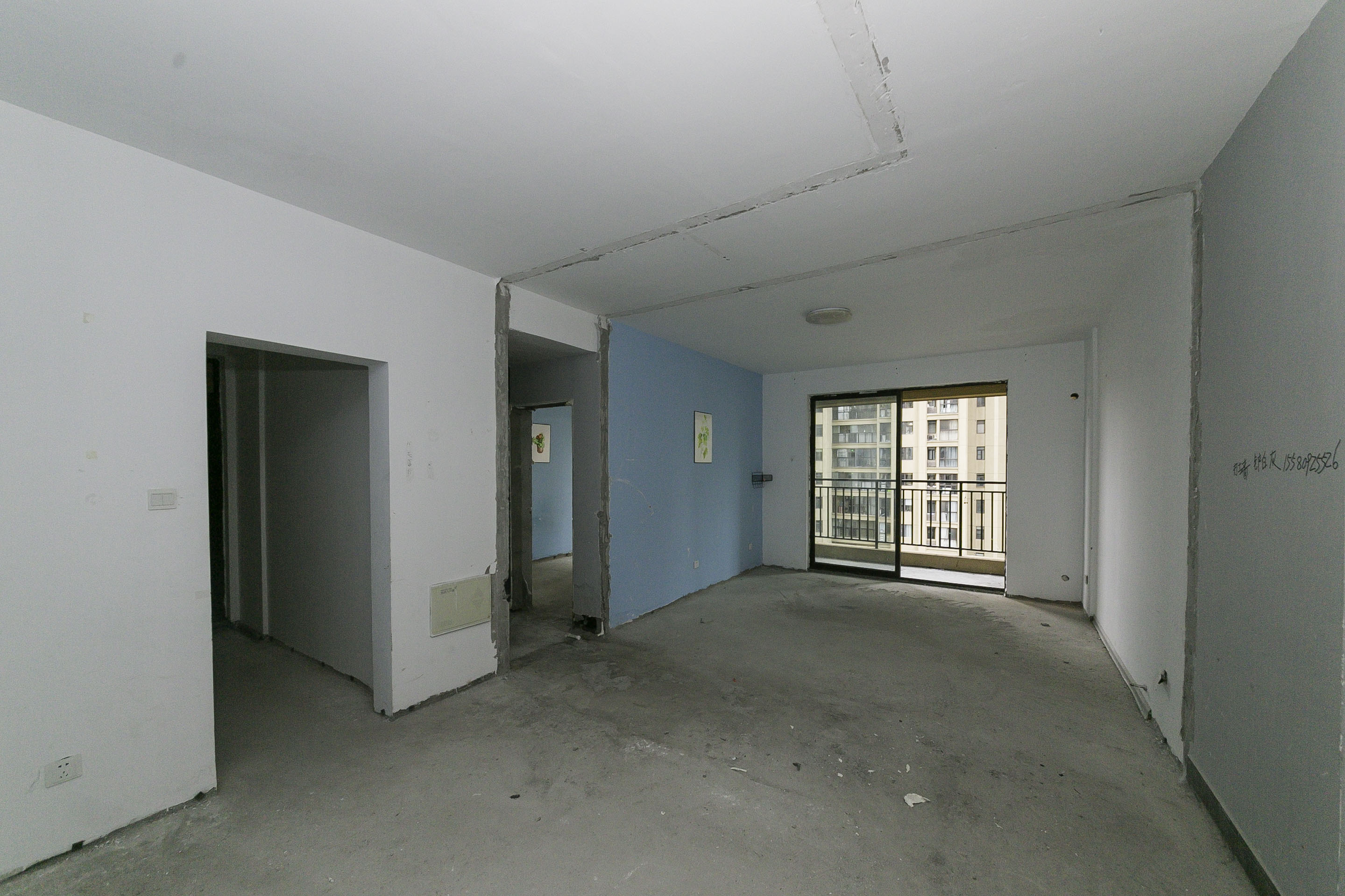 中建信和城  3室2厅2卫   139.00万客厅
