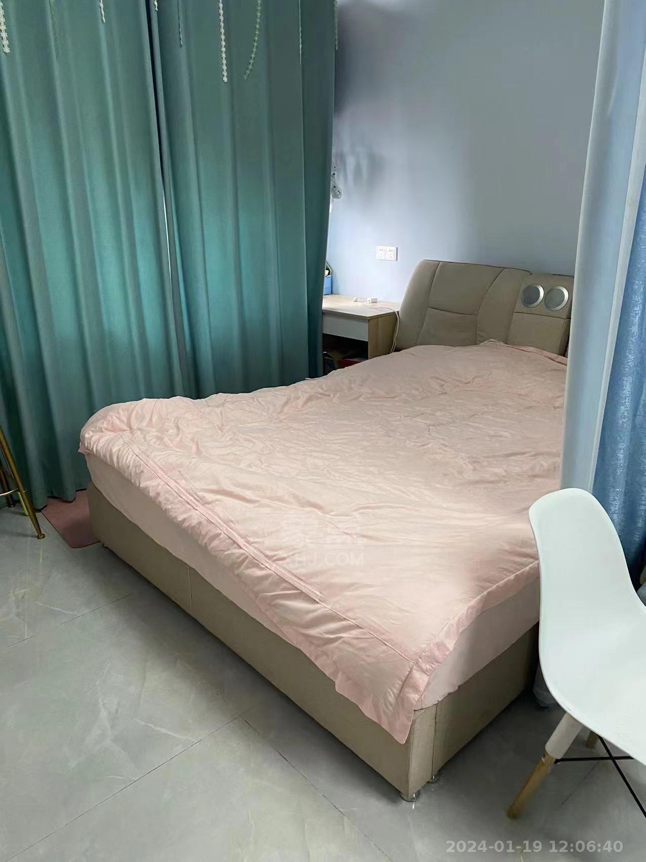 香槟小镇  1室1厅1卫   1300.00元/月室内图1