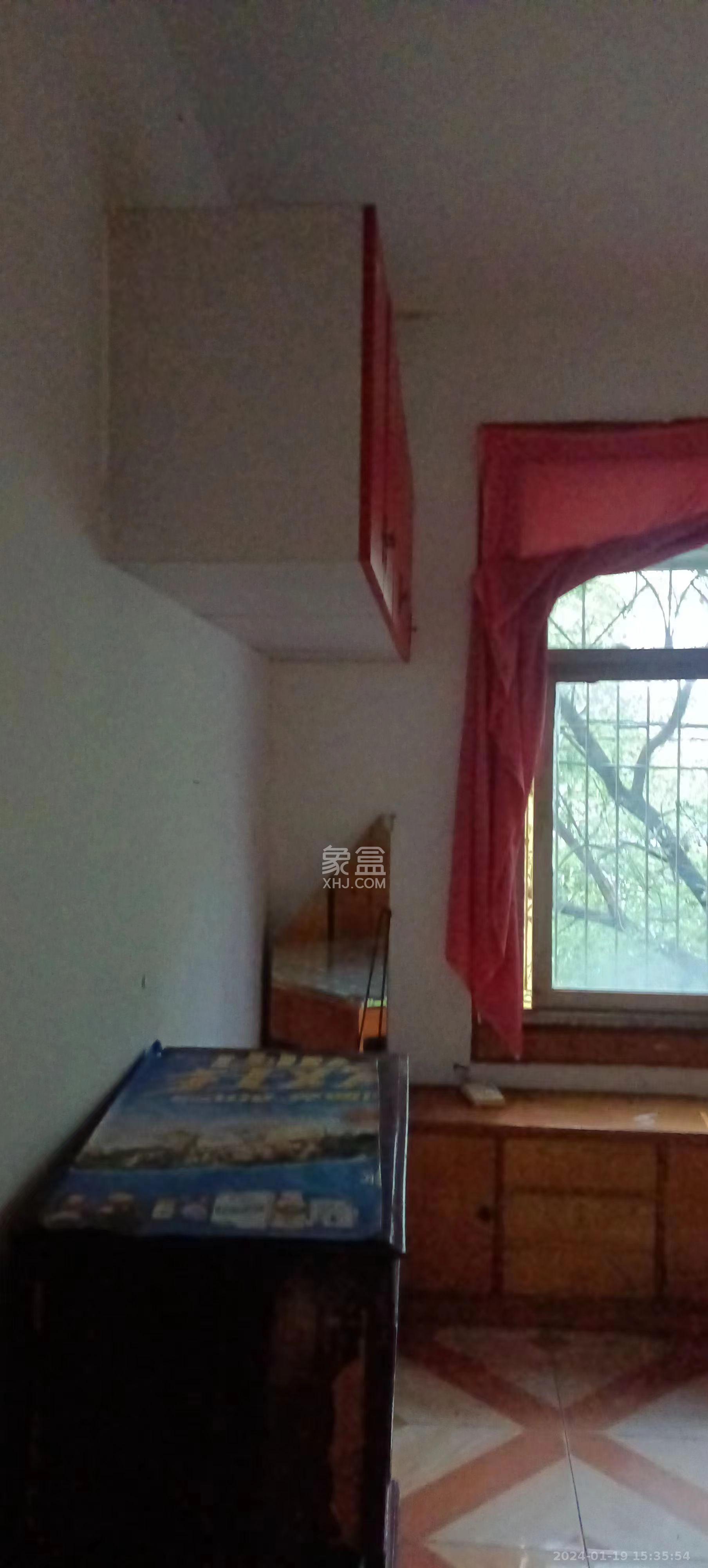 百花街 1室1厅1卫 1800.00元/月 百花街 1室1厅1卫 1800.00元/月室内图