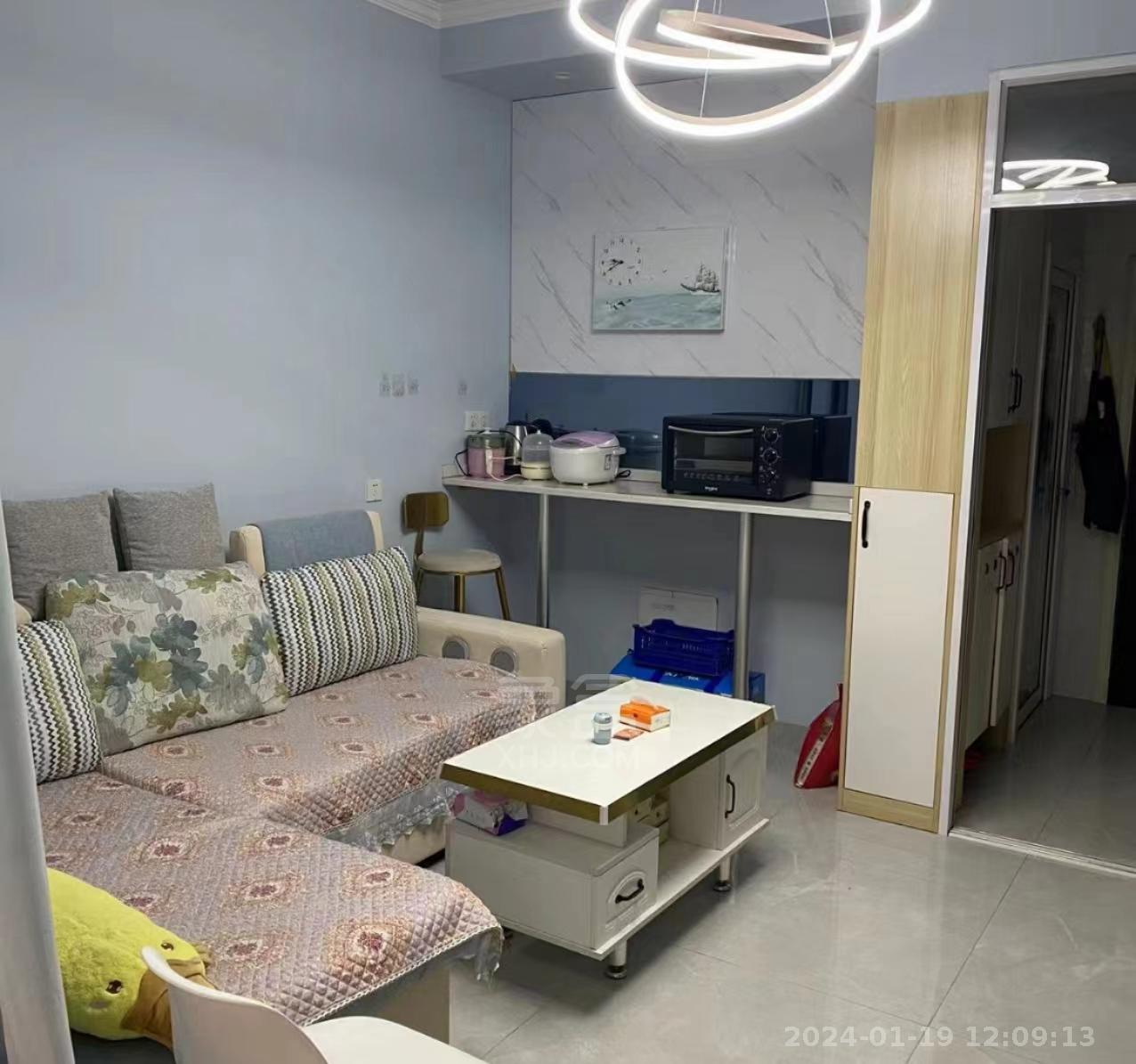 香槟小镇  1室1厅1卫   1300.00元/月室内图