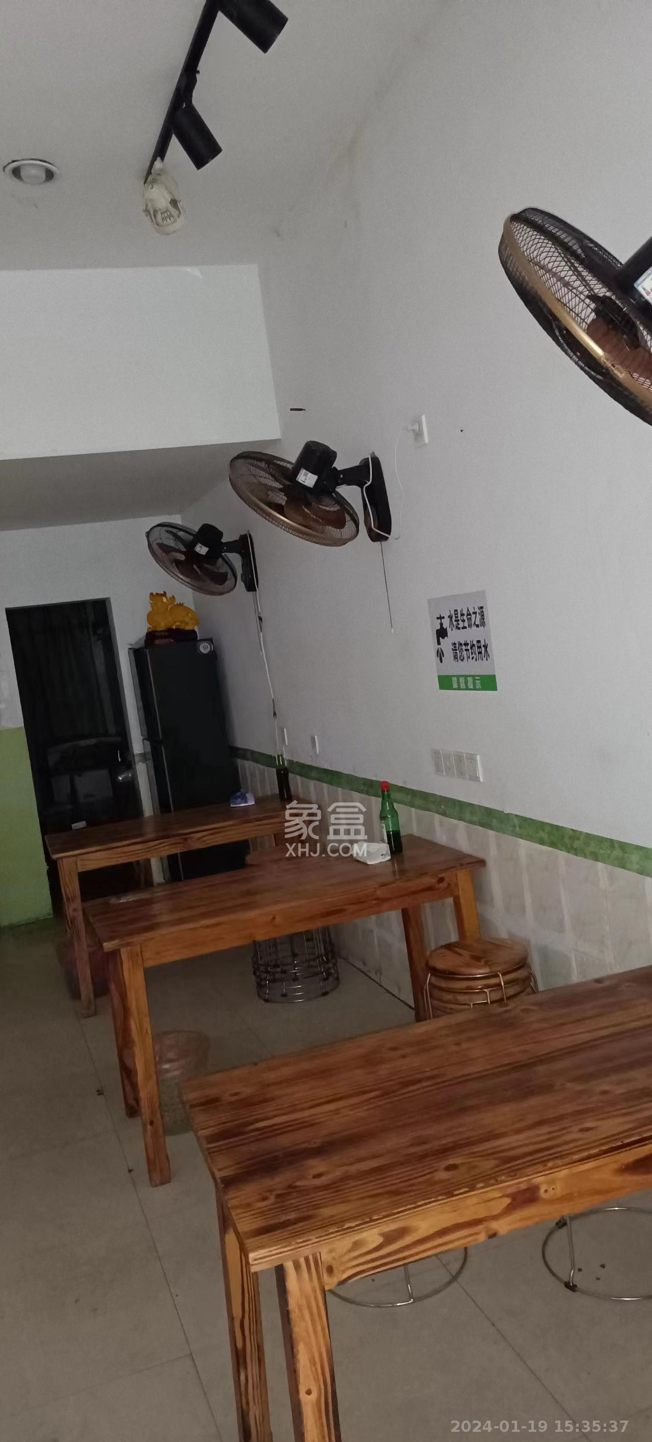 百花街 1室1厅1卫 1800.00元/月 百花街 1室1厅1卫 1800.00元/月室内图