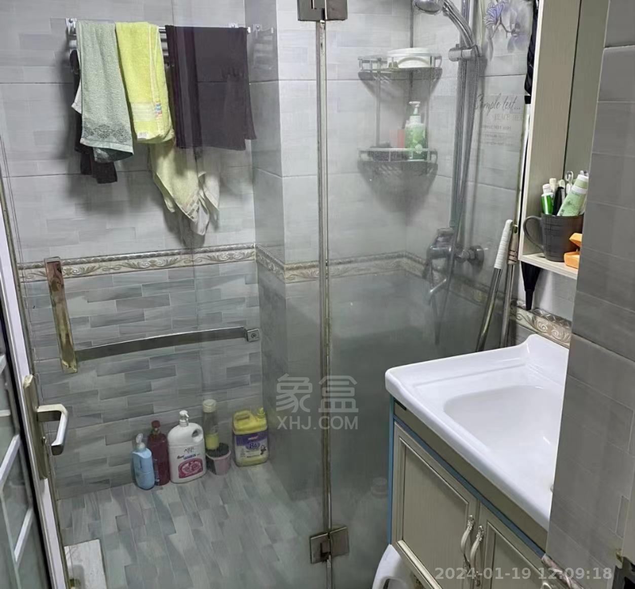 香槟小镇  1室1厅1卫   1300.00元/月室内图
