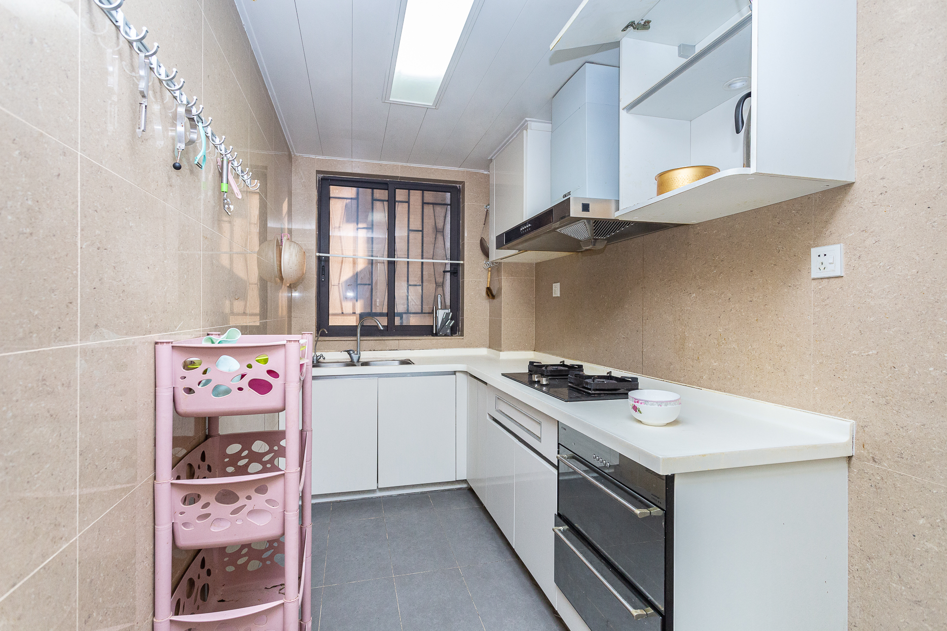 时代倾城一期 3室2厅1卫 98.0万 时代倾城一期 3室2厅1卫 98.0万厨房