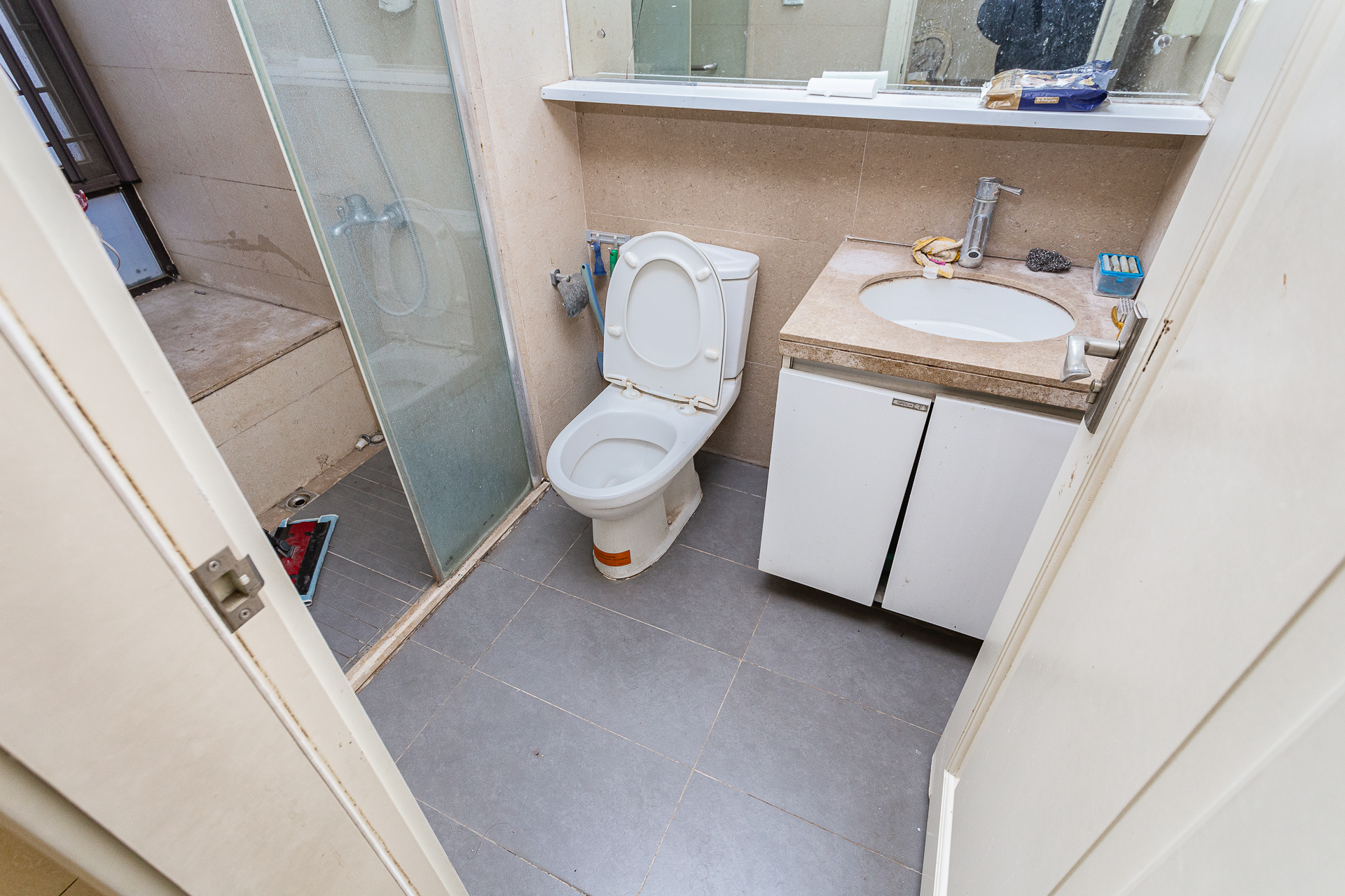 时代倾城一期 3室2厅1卫 98.0万 时代倾城一期 3室2厅1卫 98.0万卫生间