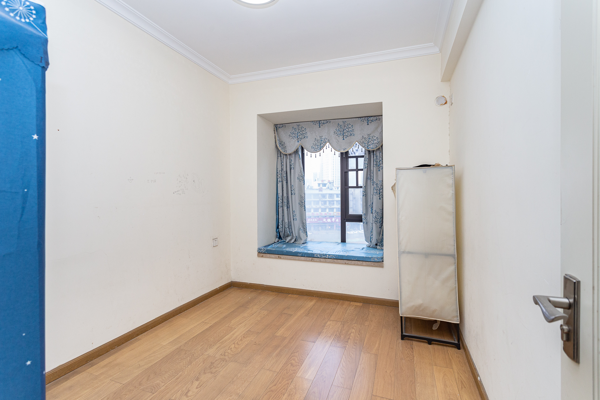 时代倾城一期 3室2厅1卫 98.0万 时代倾城一期 3室2厅1卫 98.0万卧室