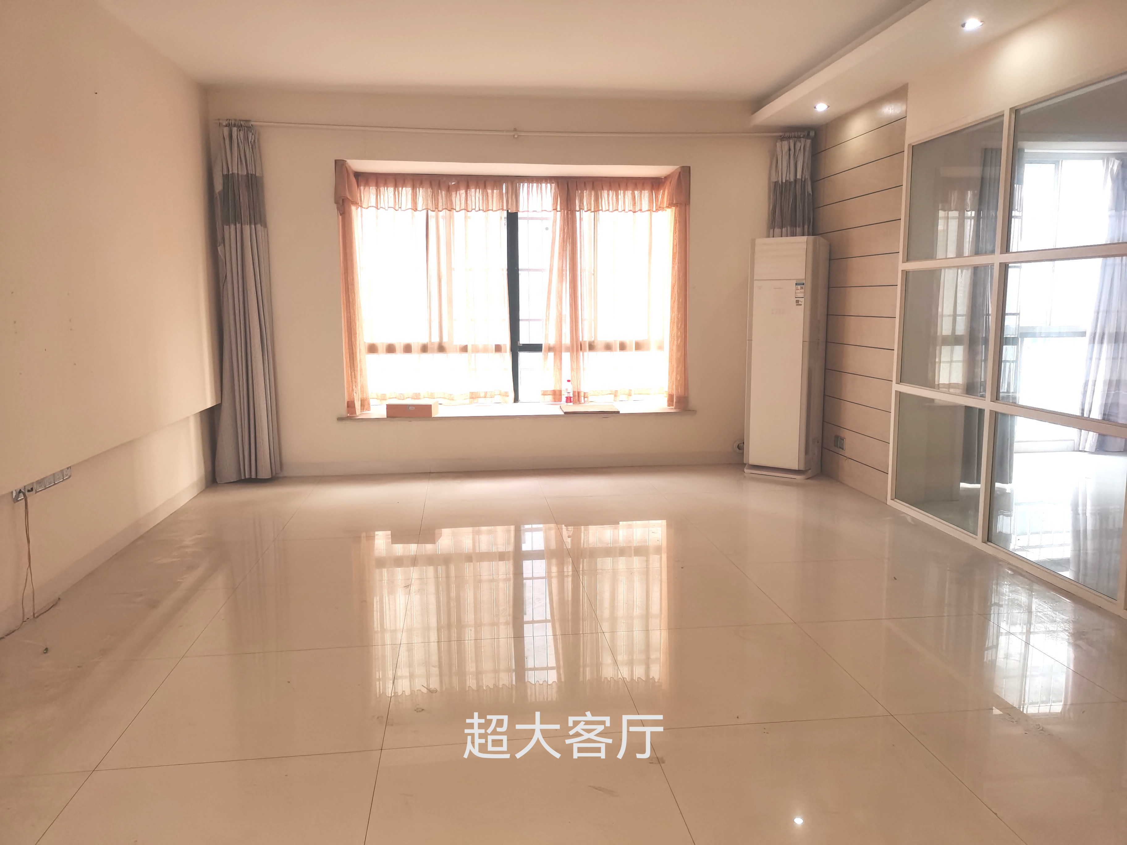 紫竹茗园 5室2厅2卫 105.00万 紫竹茗园 5室2厅2卫 105.00万室内图