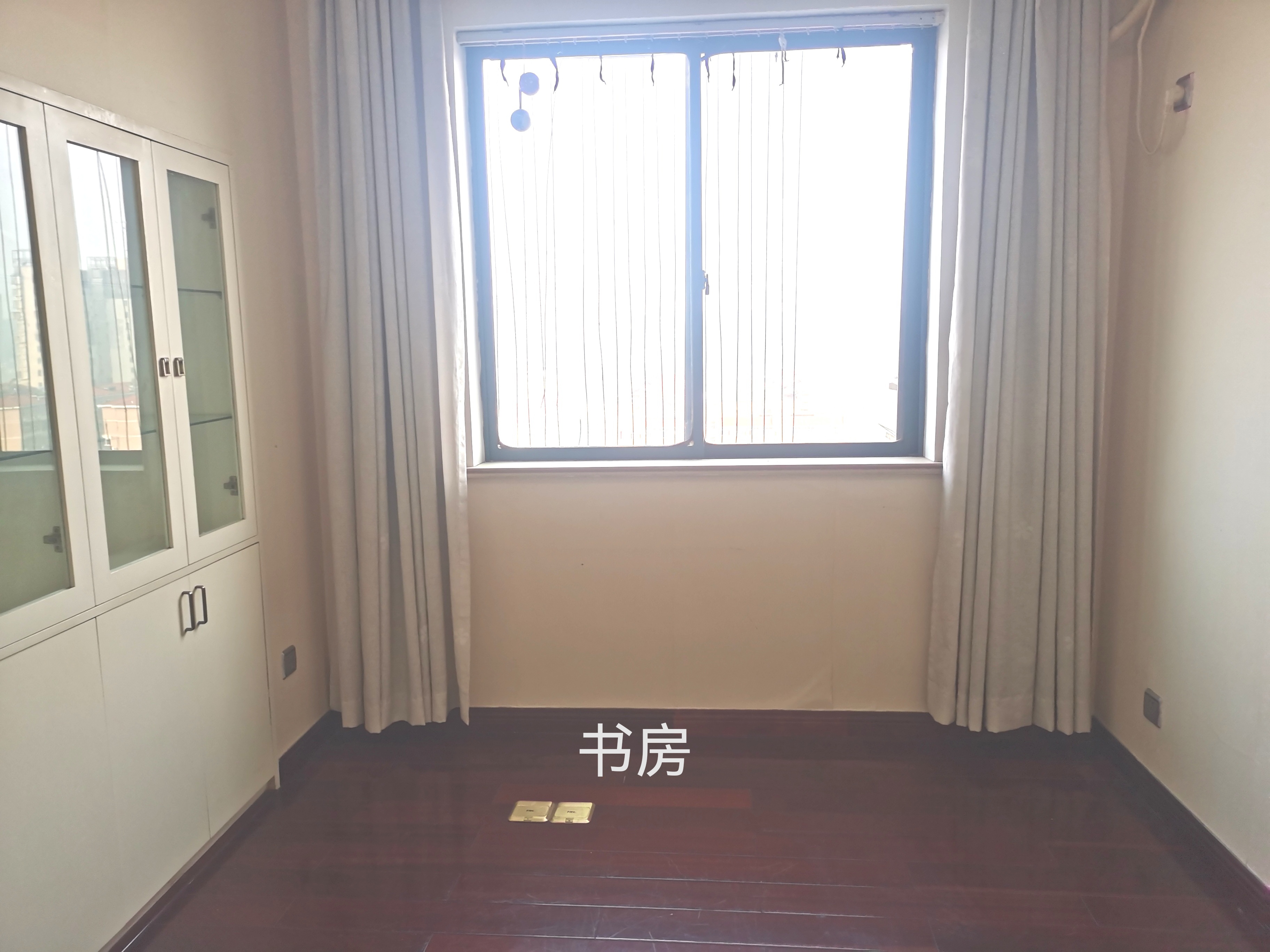 紫竹茗园 5室2厅2卫 105.00万 紫竹茗园 5室2厅2卫 105.00万室内图