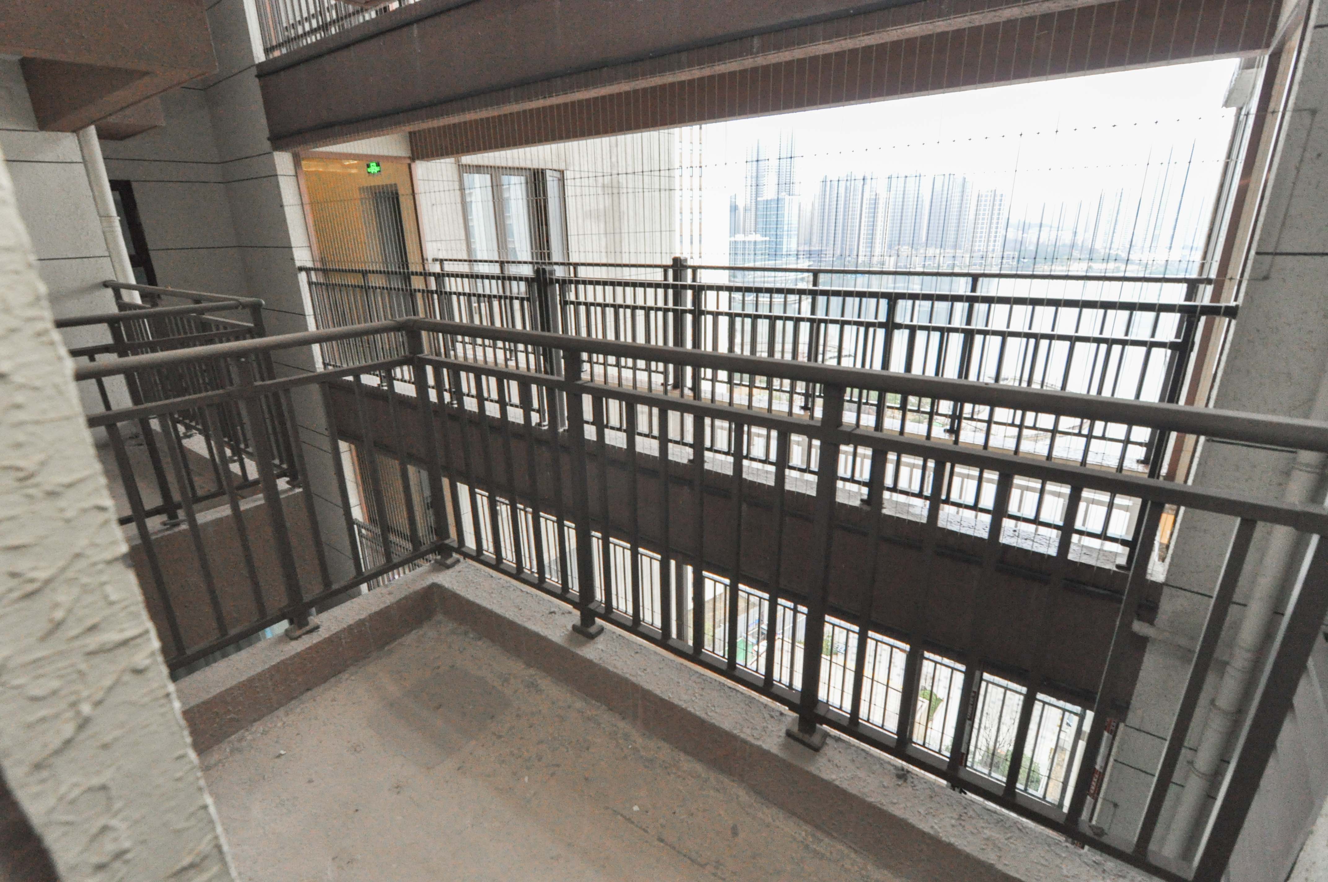 佳兆业云顶梅溪湖（佳兆业梅溪荟）  3室1厅2卫   155.00万其他