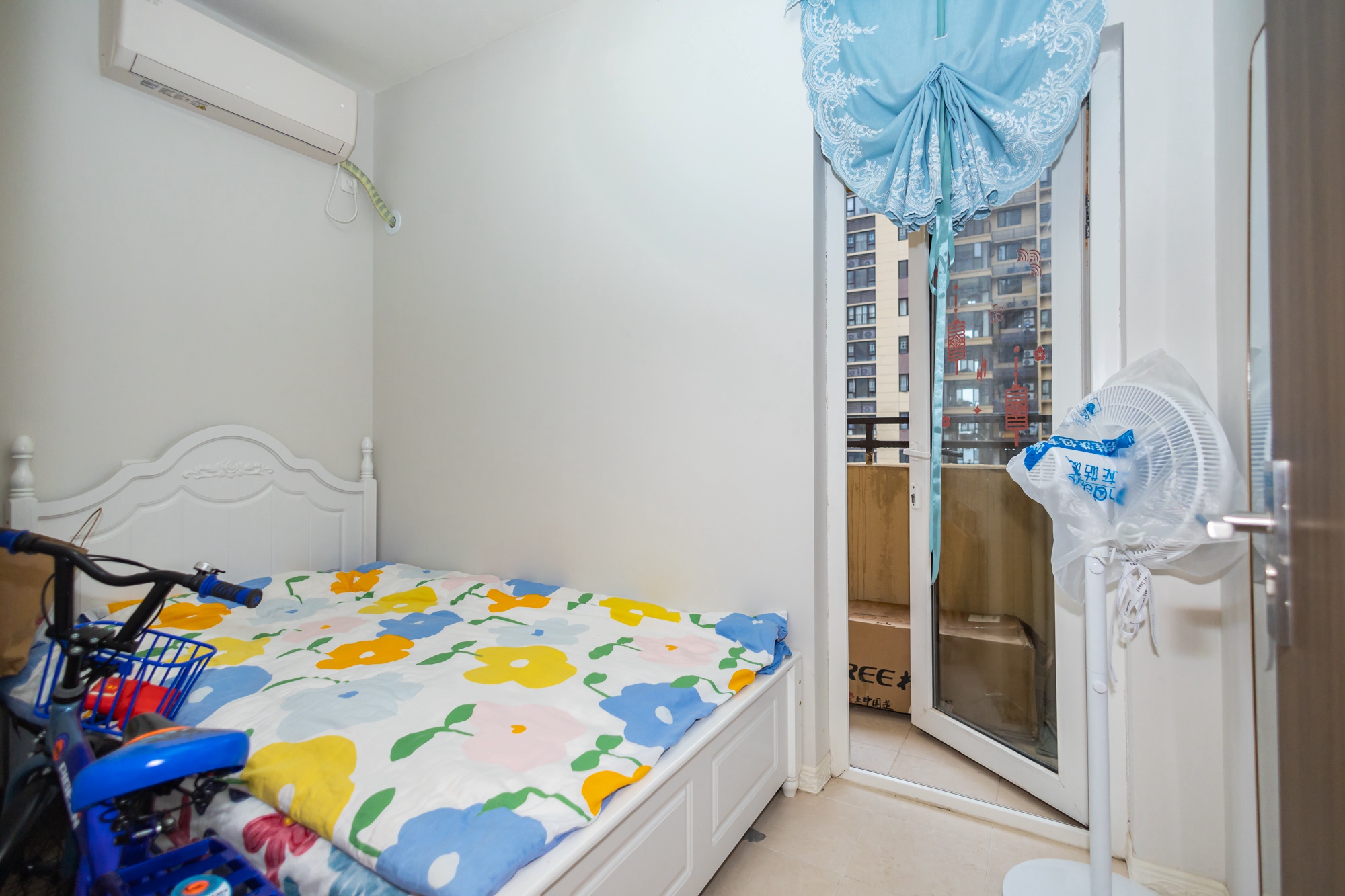 保利香槟国际 4室2厅2卫 100.0万 保利香槟国际 4室2厅2卫 100.0万卧室