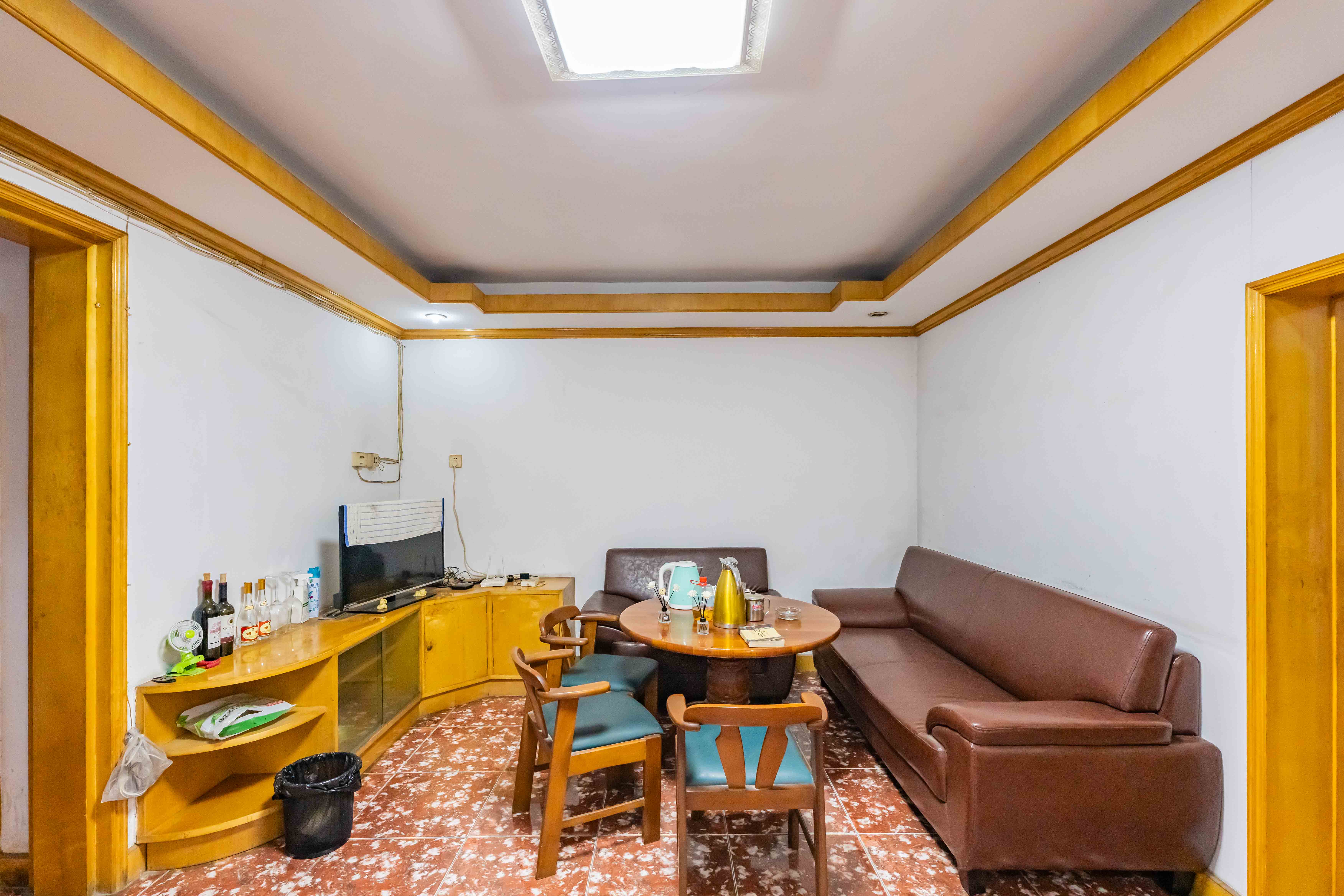 蒋家垅社区  2室1厅1卫    46.0万 蒋家垅社区  2室1厅1卫    46.0万客厅