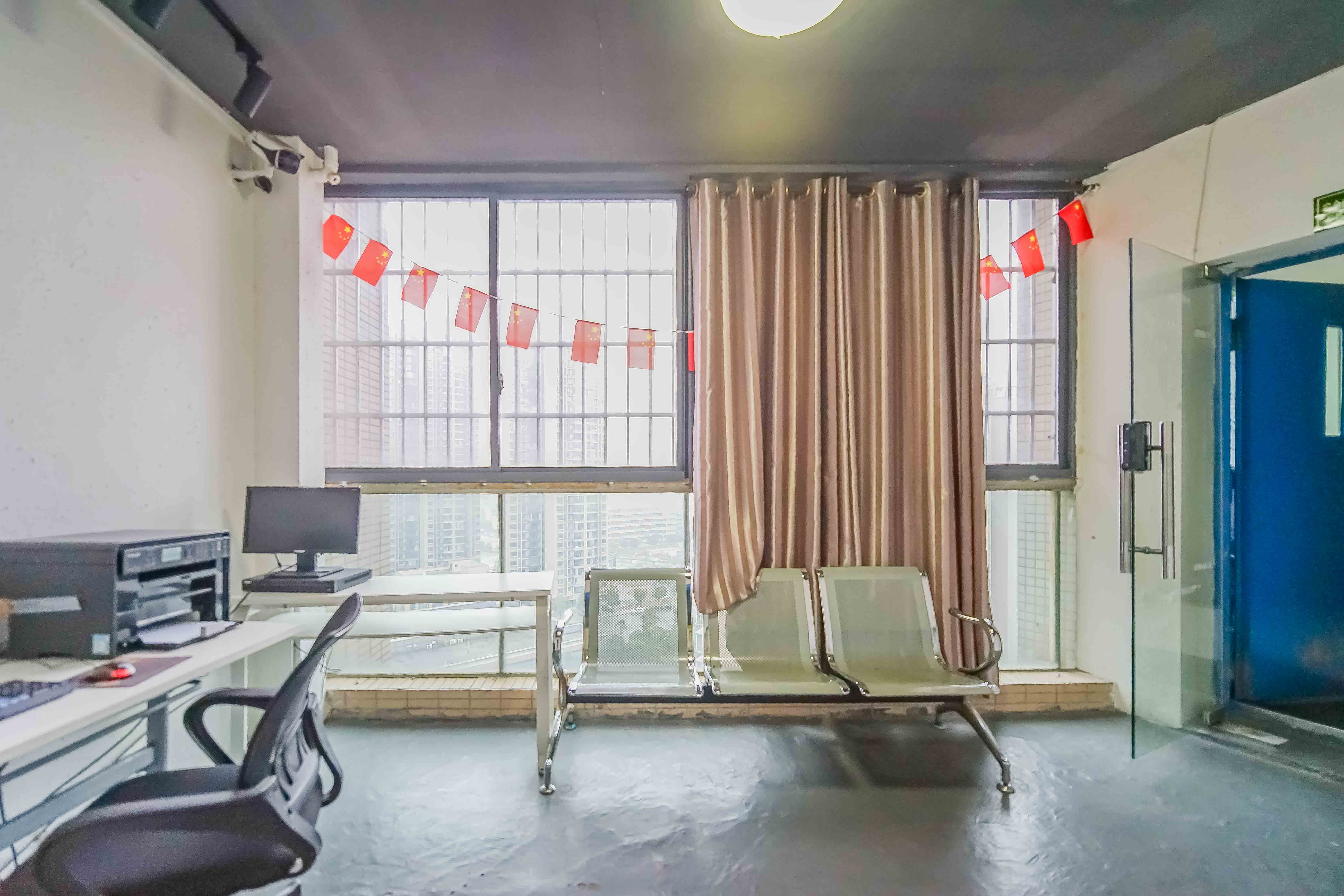 新城新世界一二三期  4室2厅2卫    160.0万其他