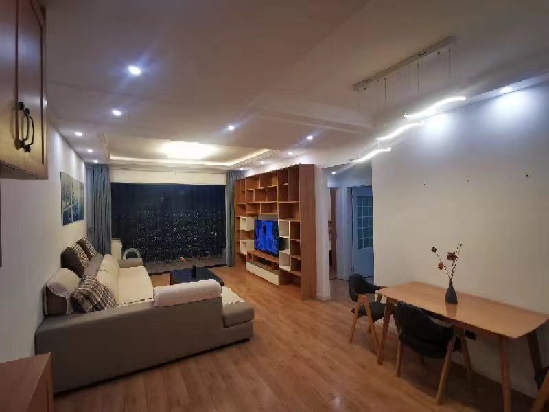 中天会展城B区  2室2厅1卫   2500.00元/月室内图
